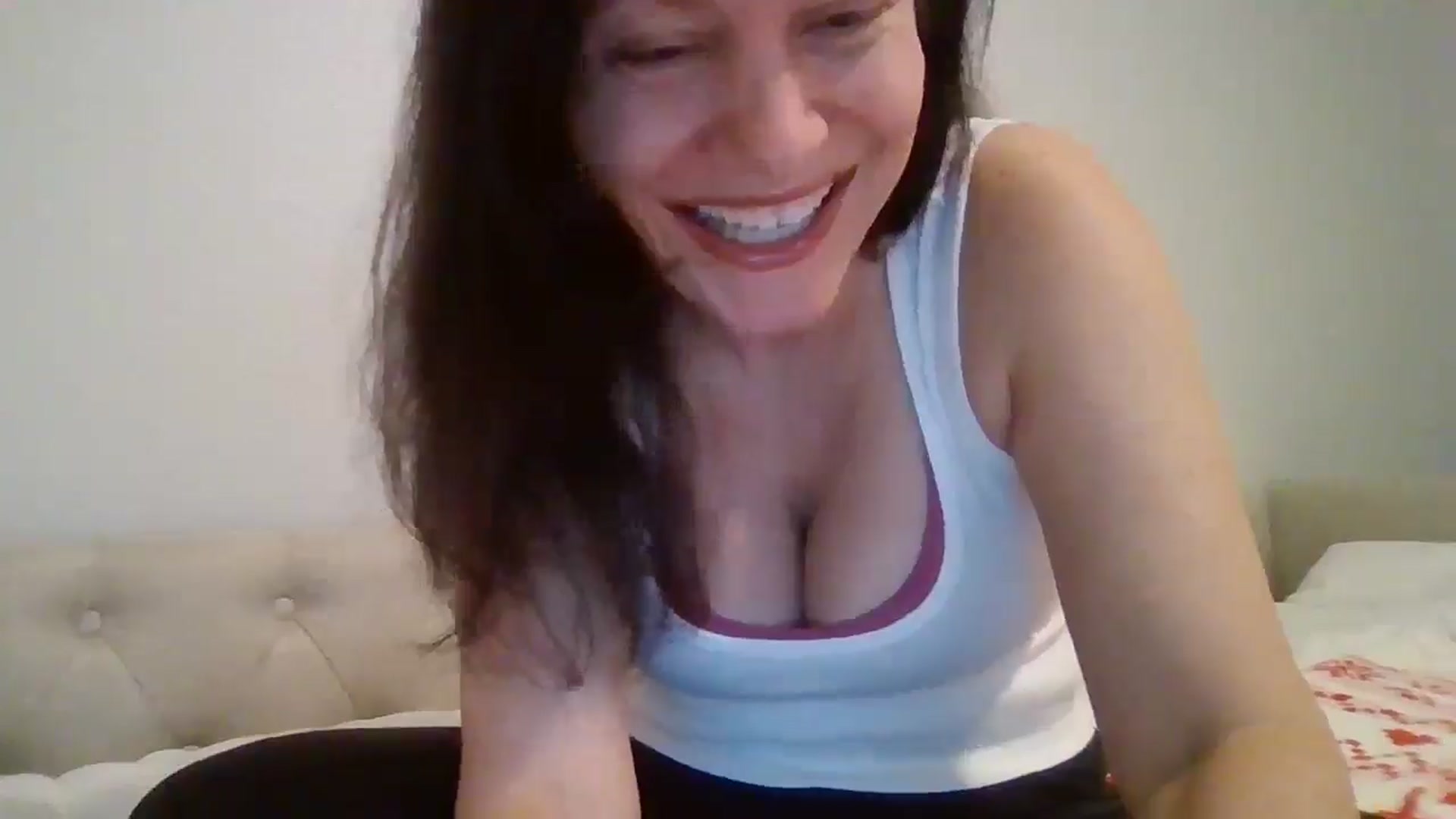 Gallery image thumbnail from LVDOLL's myfreecams stream on, 12/22/2025, 05:25 image 10 of 20