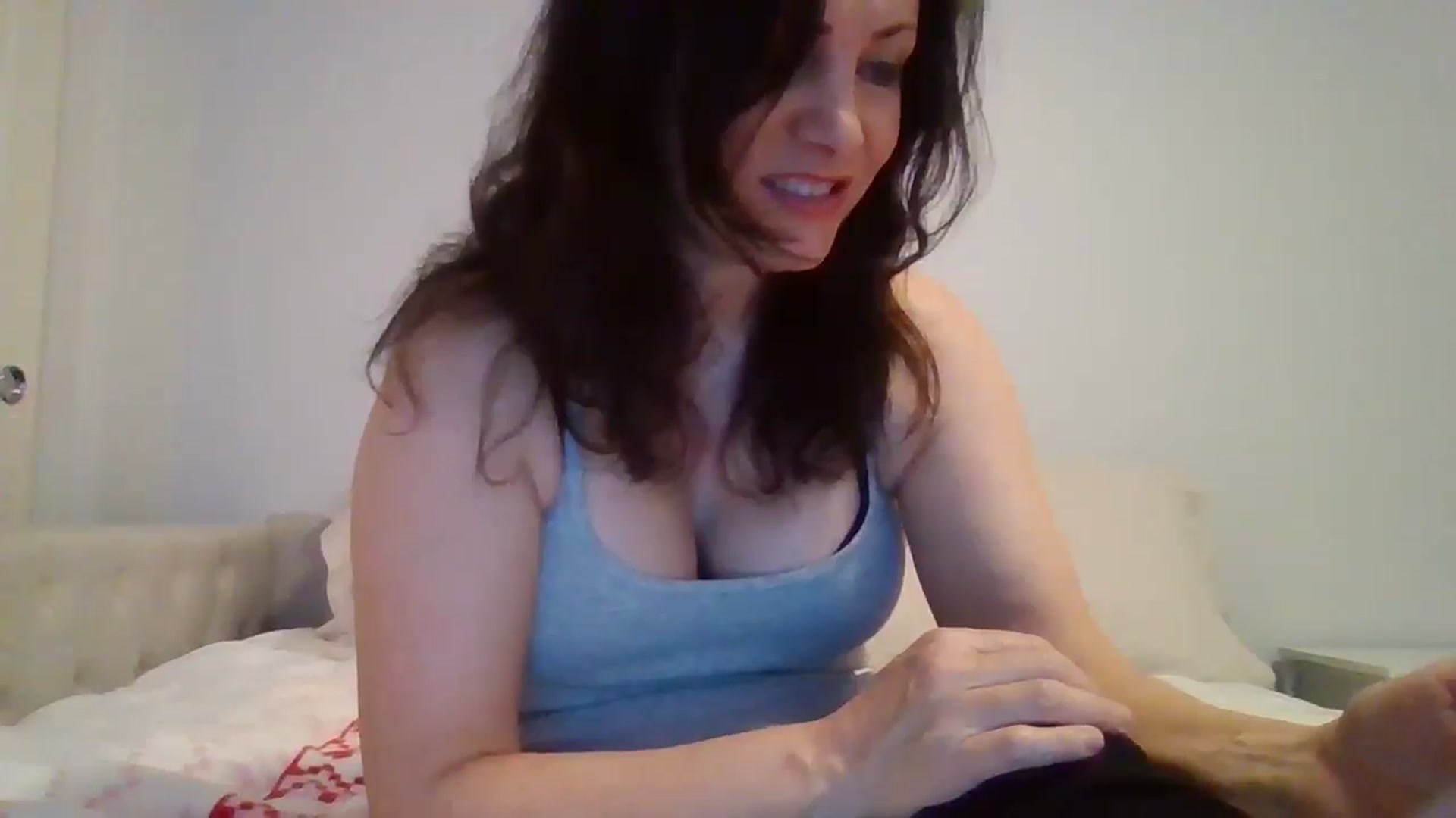 Gallery image thumbnail from LVDOLL's myfreecams stream on, 12/31/2025, 03:44 image 17 of 20