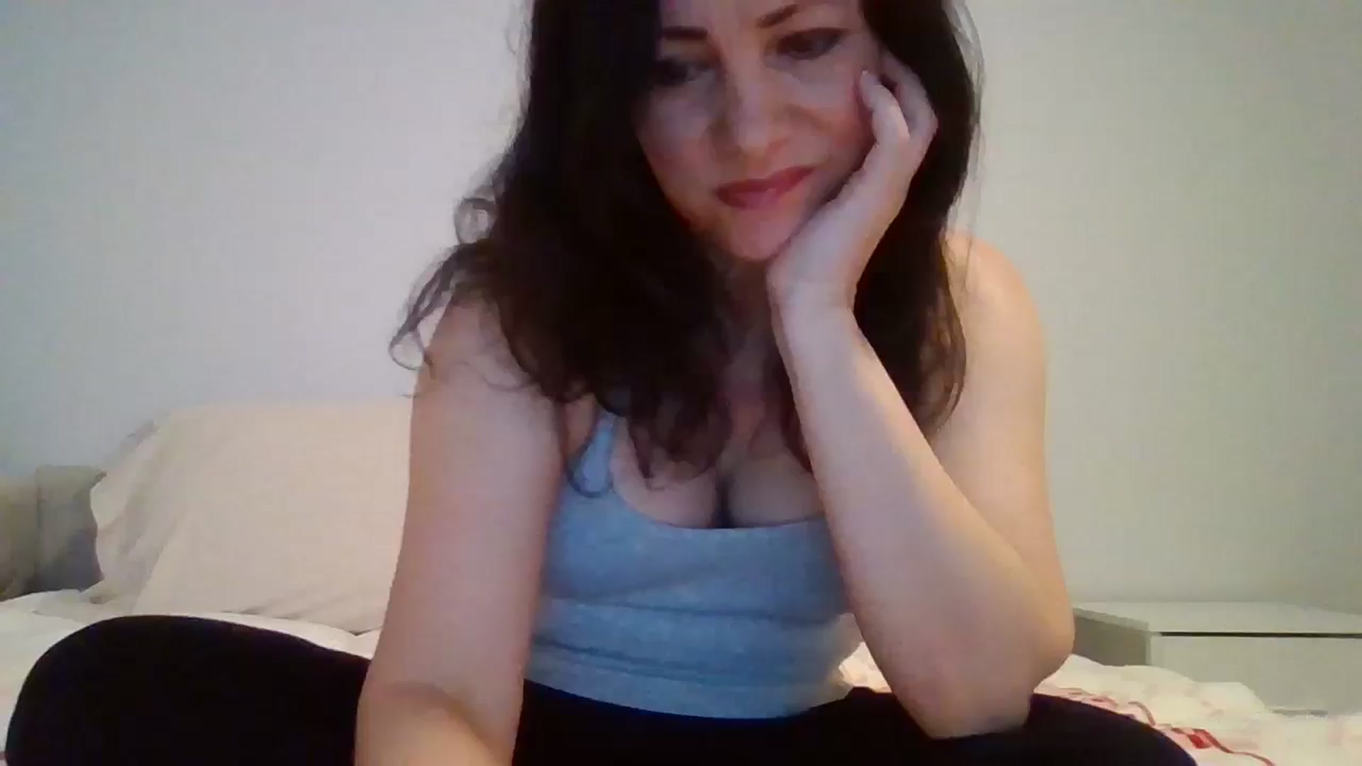 Gallery image thumbnail from LVDOLL's myfreecams stream on, 12/31/2025, 03:44 image 1 of 20