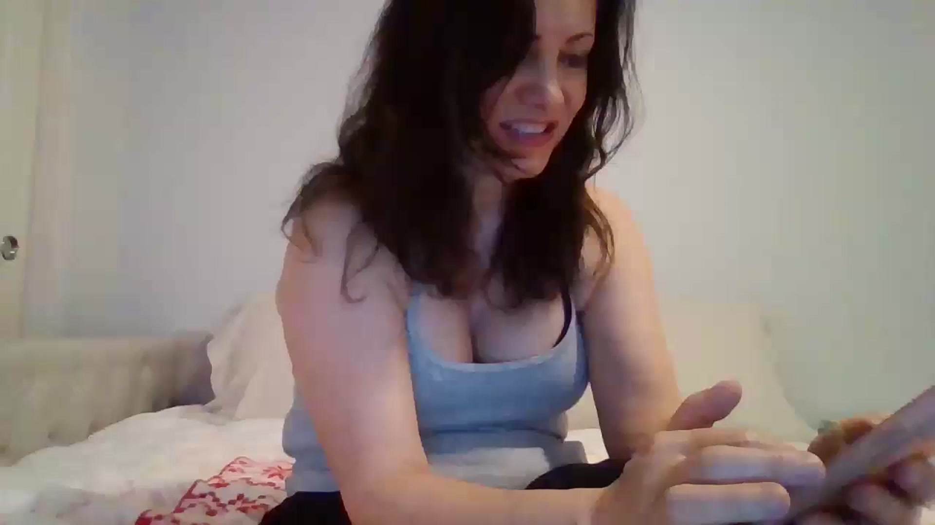 Gallery image thumbnail from LVDOLL's myfreecams stream on, 12/31/2025, 03:44 image 19 of 20
