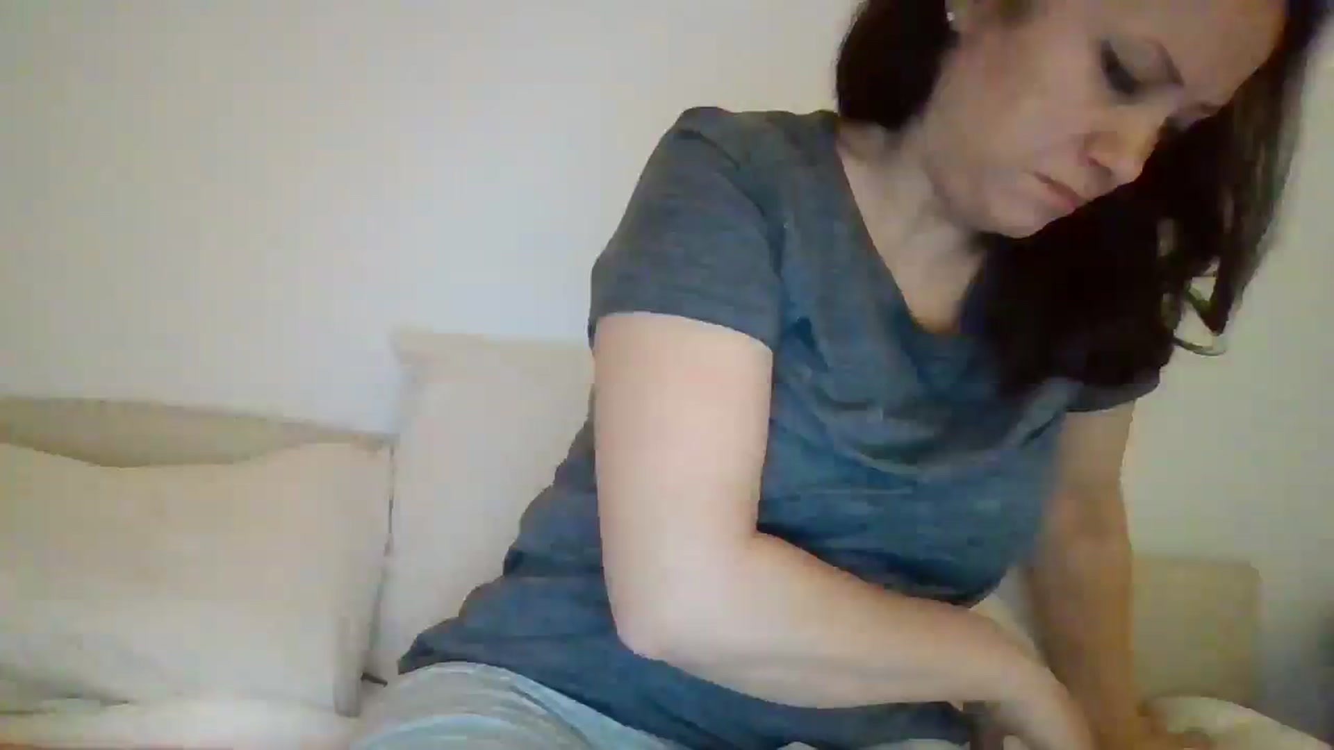Gallery image thumbnail from LVDOLL's myfreecams stream on, 01/01/2026, 09:10 image 17 of 20
