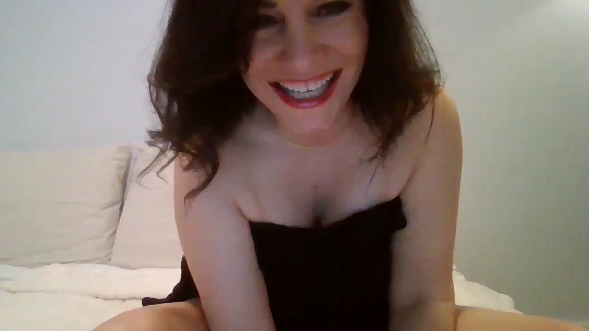 Gallery image thumbnail from LVDOLL's myfreecams stream on, 01/05/2026, 05:45 image 14 of 20