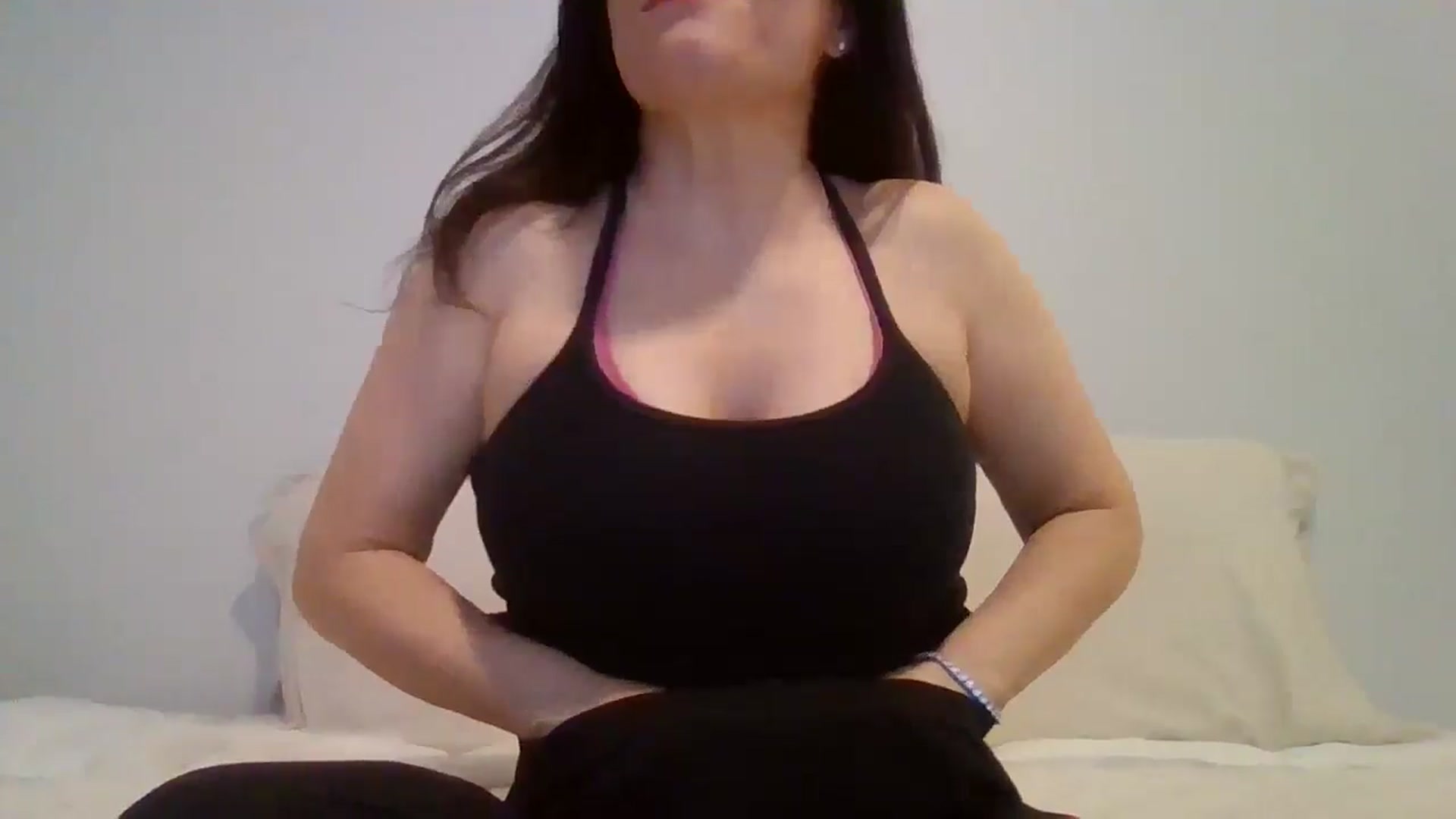 Gallery image thumbnail from LVDOLL's myfreecams stream on, 01/06/2026, 06:09 image 14 of 20