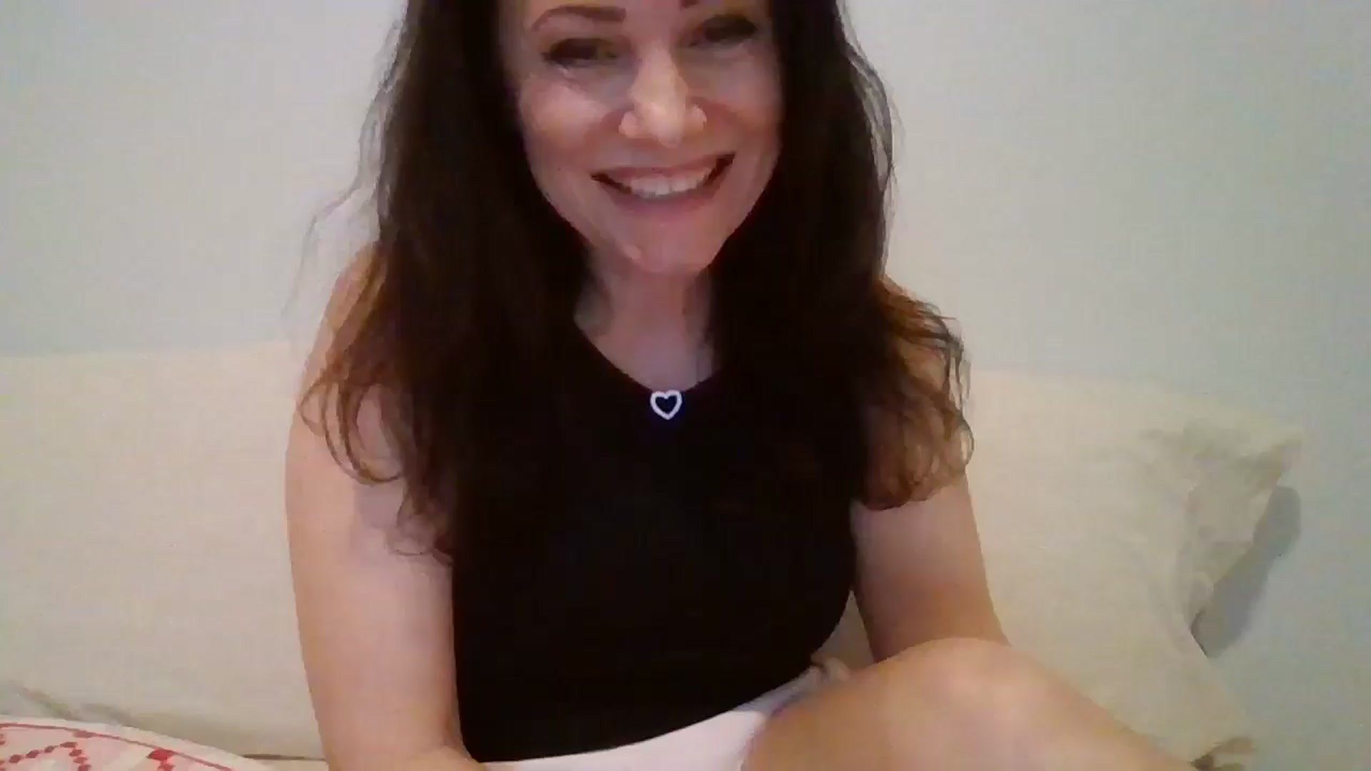 Gallery image thumbnail from LVDOLL's myfreecams stream on, 02/18/2026, 06:01 image 1 of 20