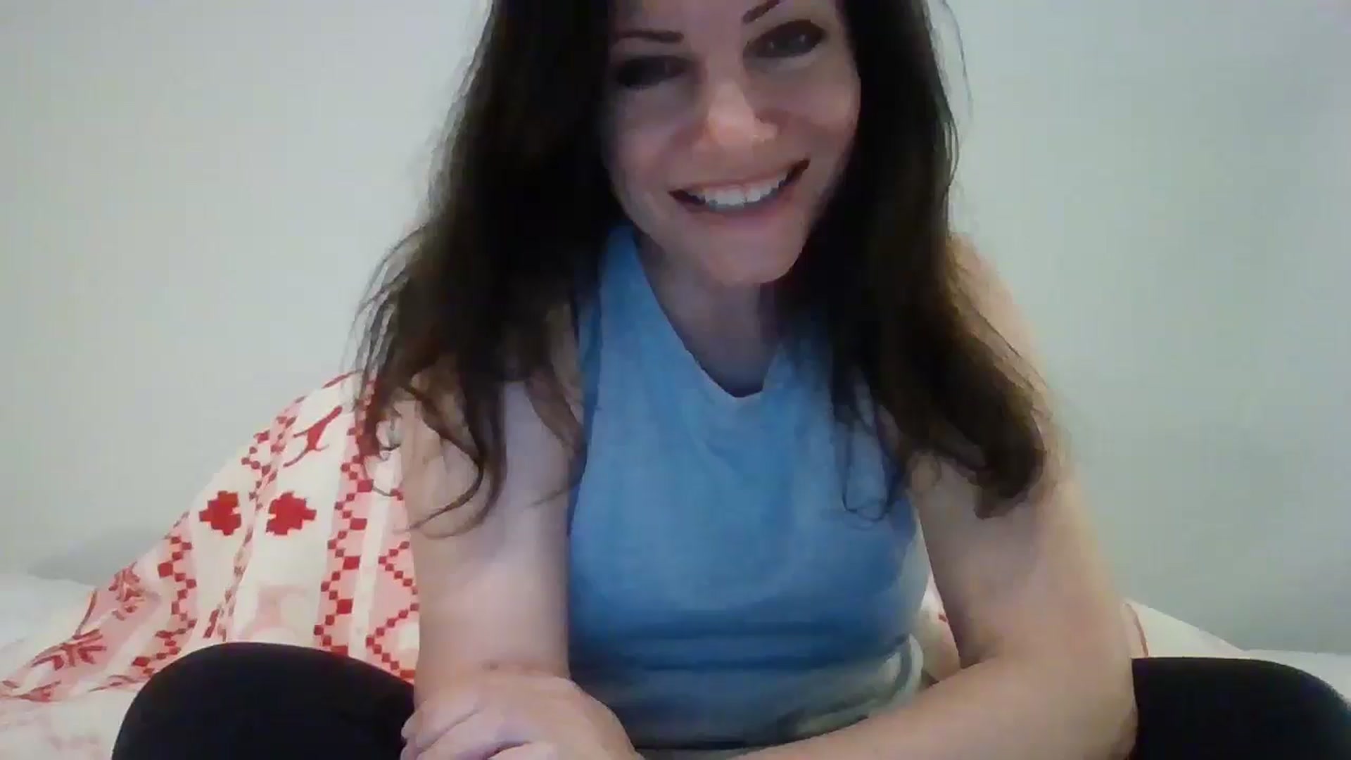 Gallery image thumbnail from LVDOLL's myfreecams stream on, 03/04/2026, 03:43 image 17 of 20