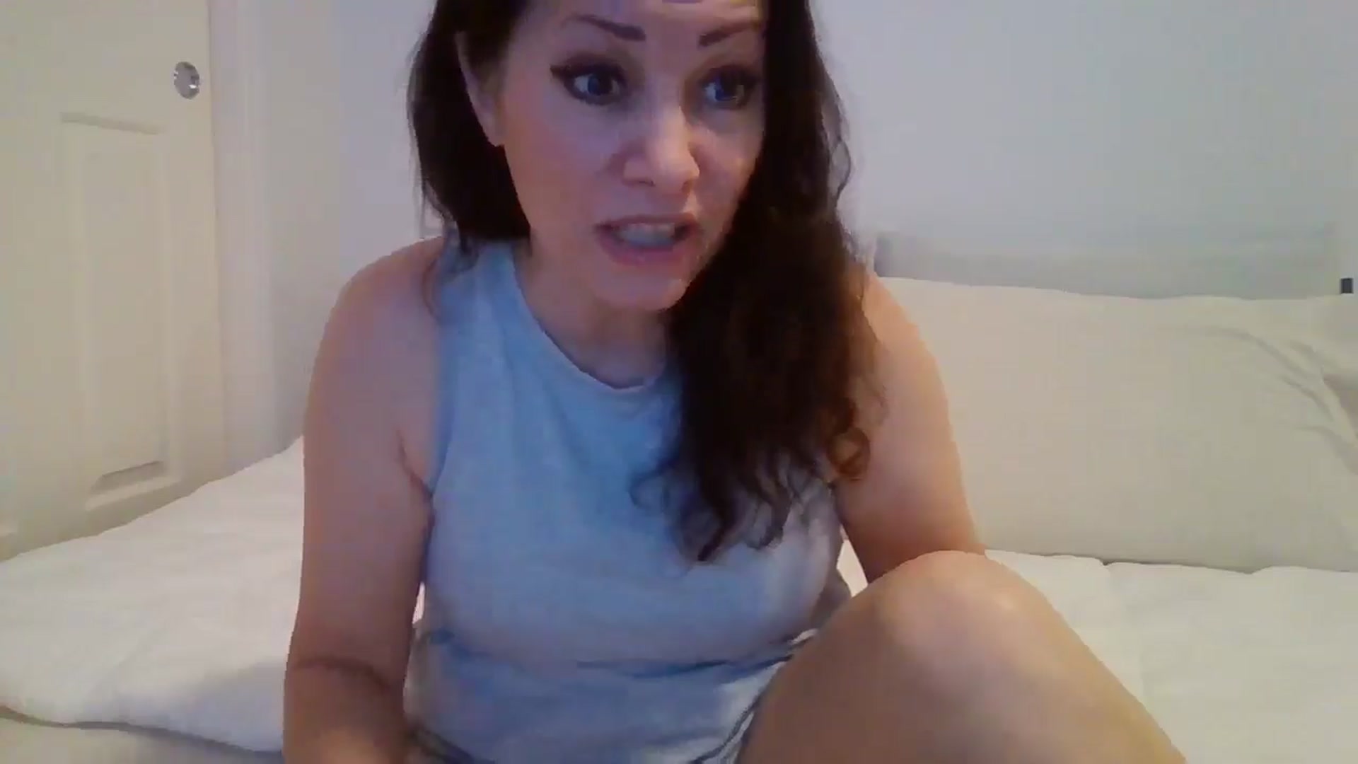 Gallery image thumbnail from LVDOLL's myfreecams stream on, 03/13/2026, 04:43 image 12 of 20