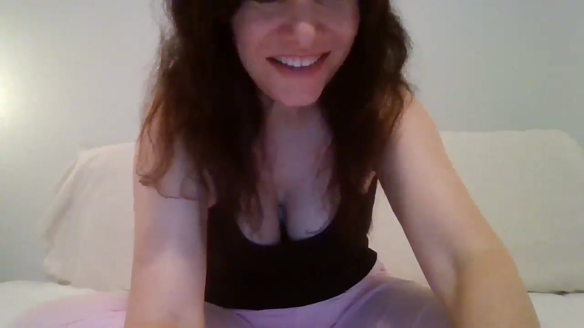 Gallery image thumbnail from LVDOLL's myfreecams stream on, 03/31/2026, 04:50 image 12 of 20