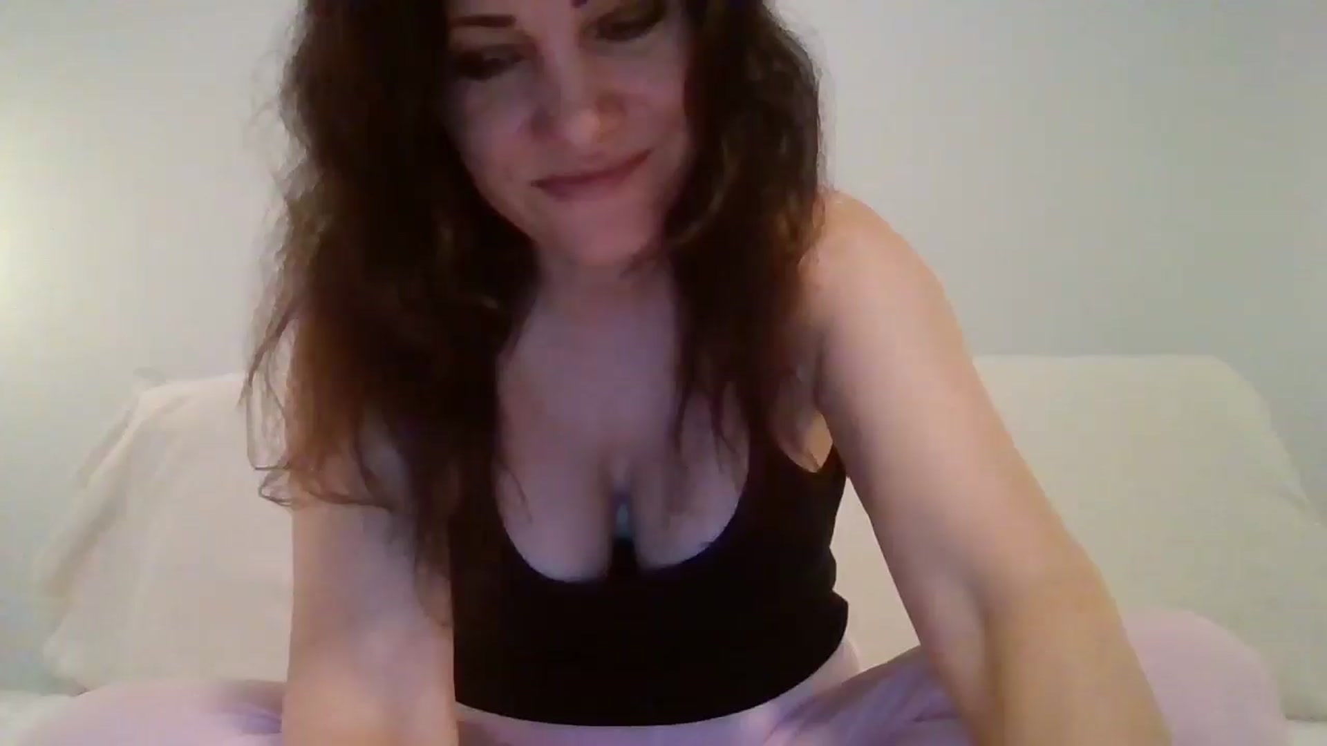 Gallery image thumbnail from LVDOLL's myfreecams stream on, 03/31/2026, 04:50 image 2 of 20