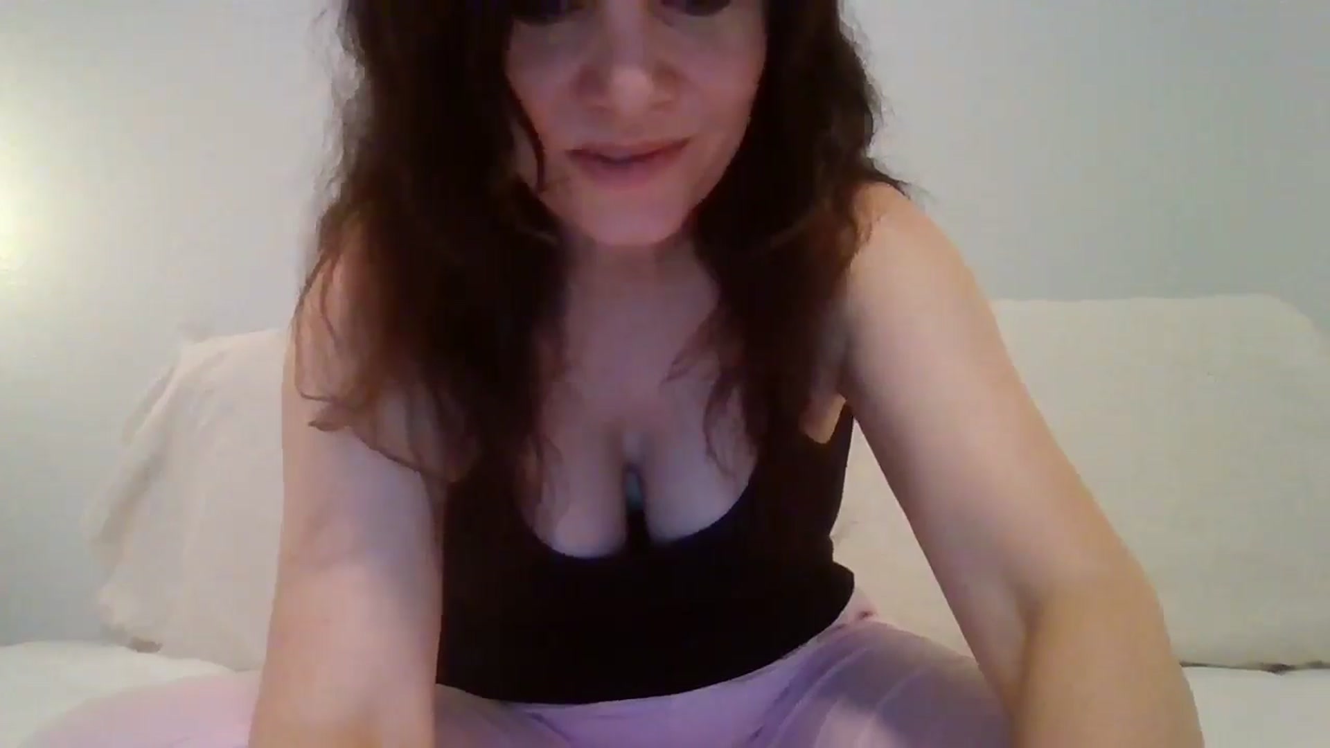 Gallery image thumbnail from LVDOLL's myfreecams stream on, 03/31/2026, 04:50 image 10 of 20