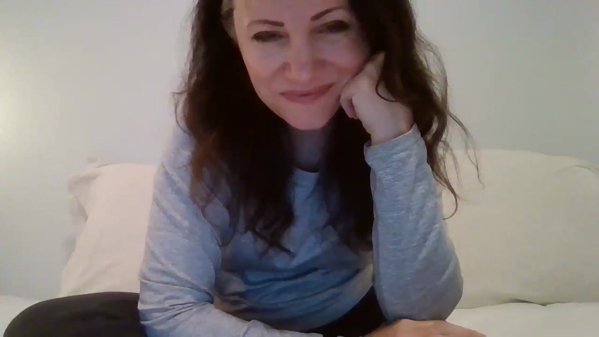 Gallery image thumbnail from LVDOLL's myfreecams stream on, 04/01/2026, 03:36 image 18 of 20