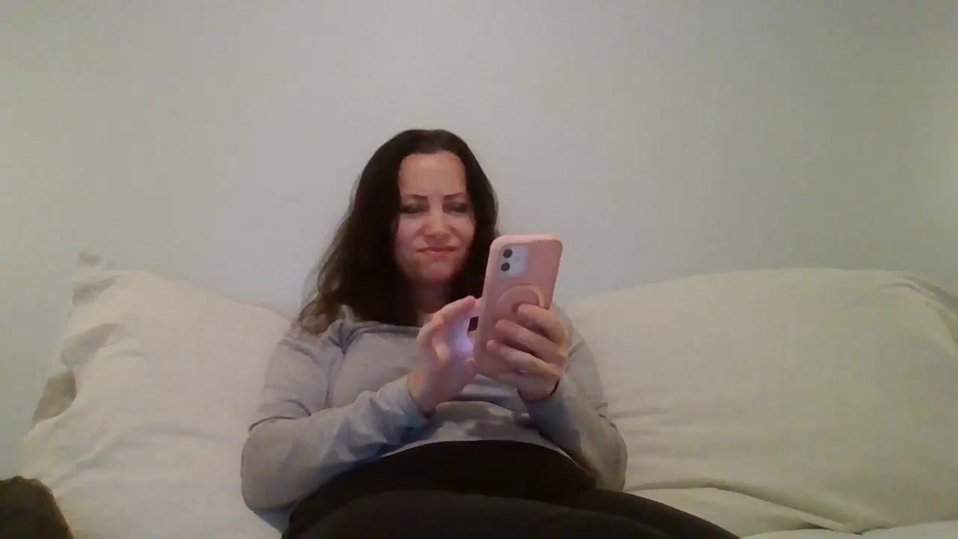 Gallery image thumbnail from LVDOLL's myfreecams stream on, 04/01/2026, 04:19 image 11 of 20