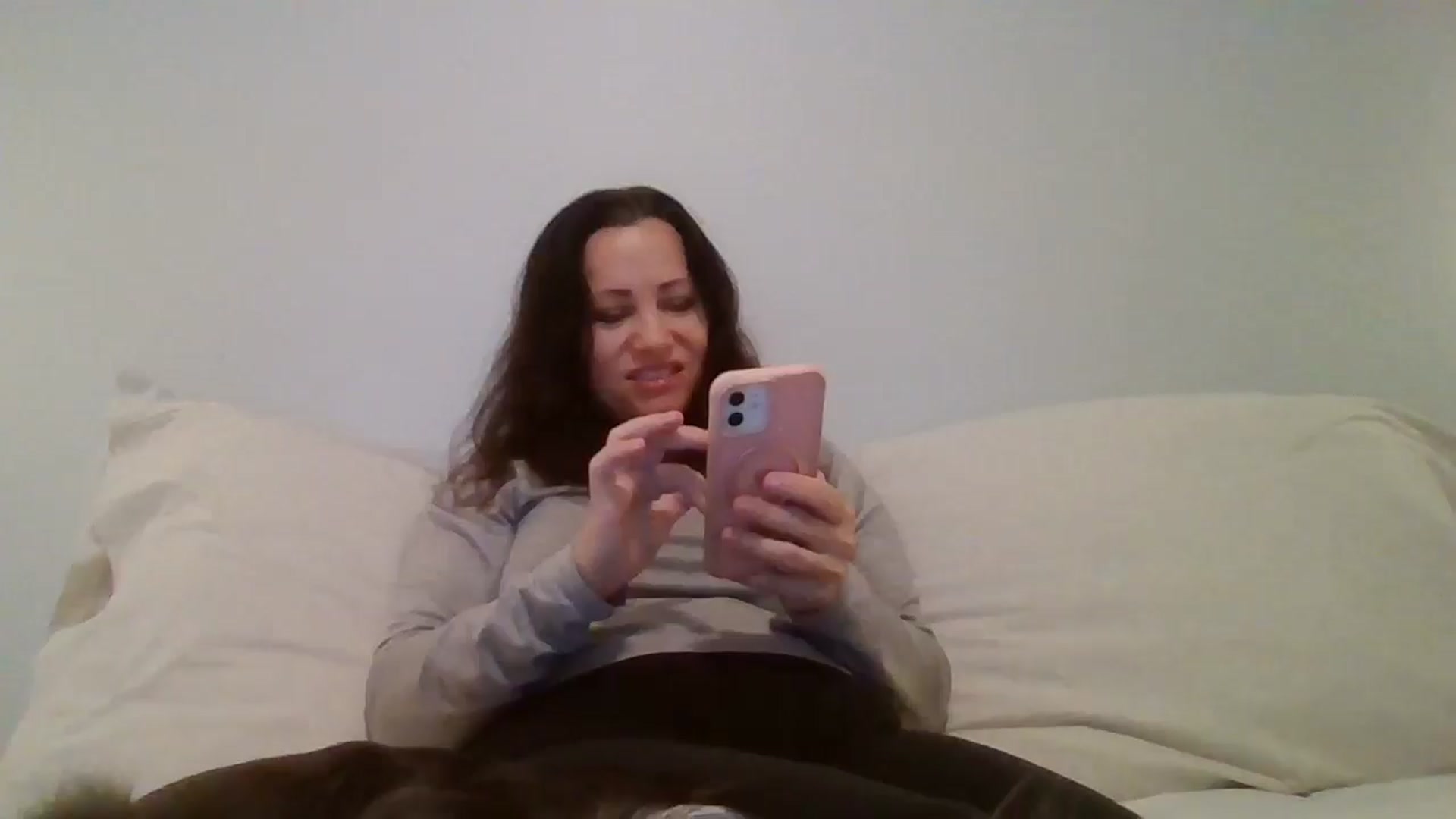 Gallery image thumbnail from LVDOLL's myfreecams stream on, 04/01/2026, 04:19 image 13 of 20
