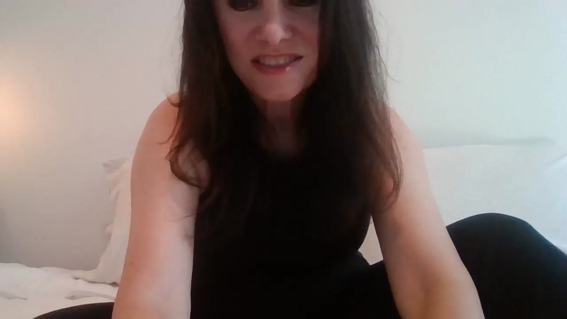 Gallery image thumbnail from LVDOLL's myfreecams stream on, 04/04/2026, 24:11 image 15 of 20