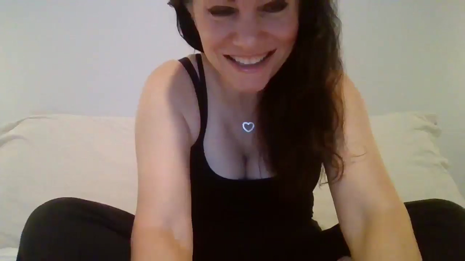 Gallery image thumbnail from LVDOLL's myfreecams stream on, 04/08/2026, 03:53 image 17 of 20
