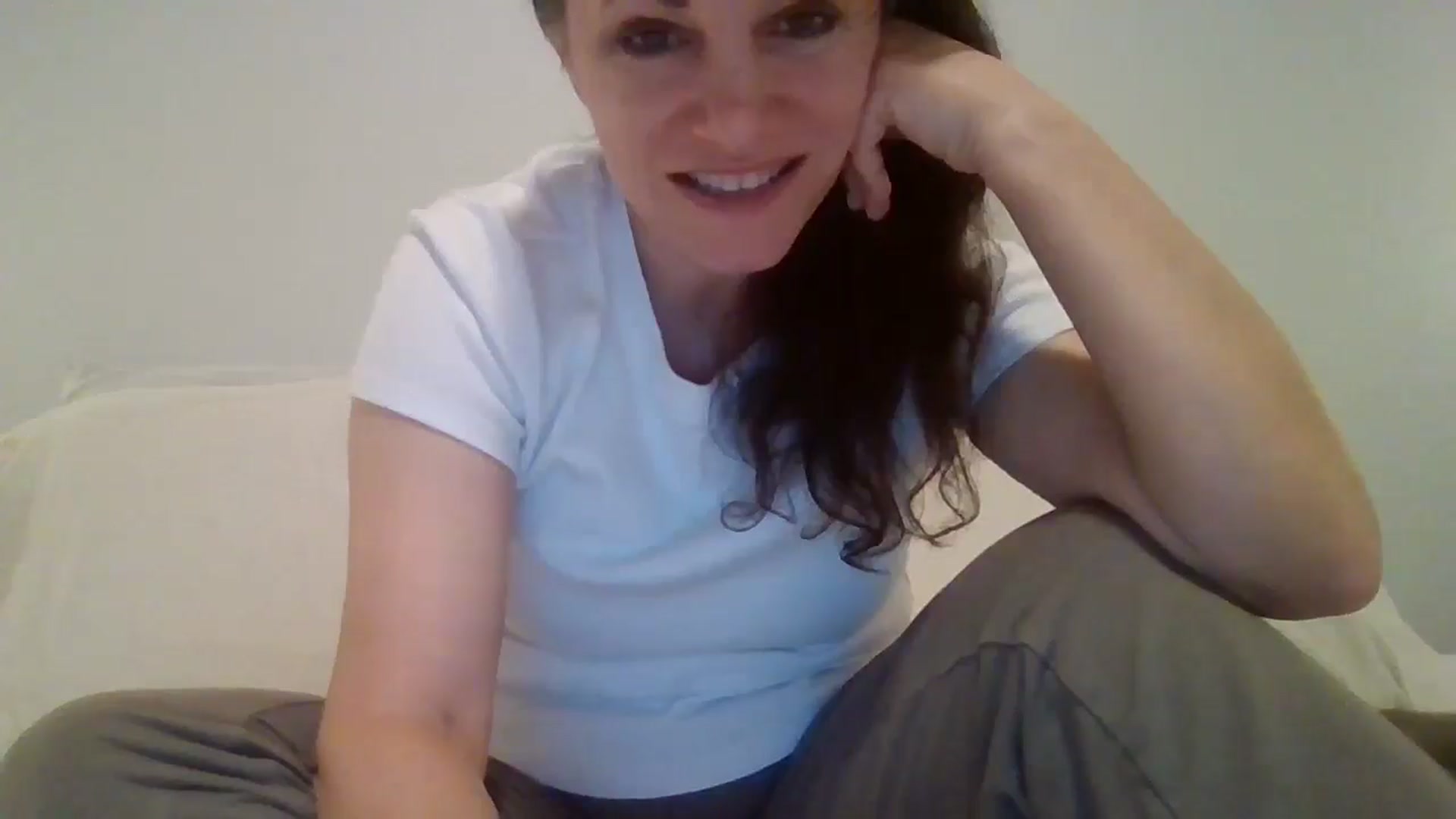 Gallery image thumbnail from LVDOLL's myfreecams stream on, 04/10/2026, 04:31 image 5 of 20