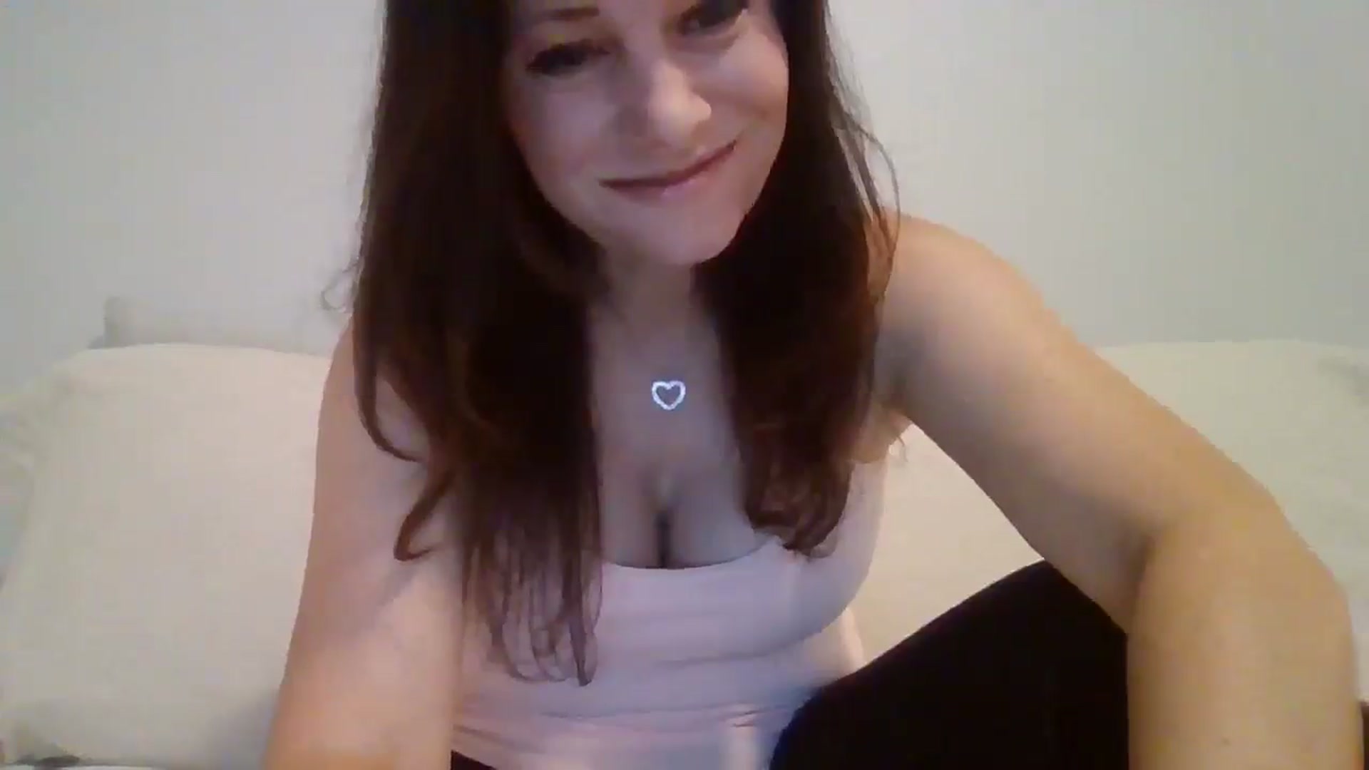 Gallery image thumbnail from LVDOLL's myfreecams stream on, 04/12/2026, 04:04 image 4 of 20
