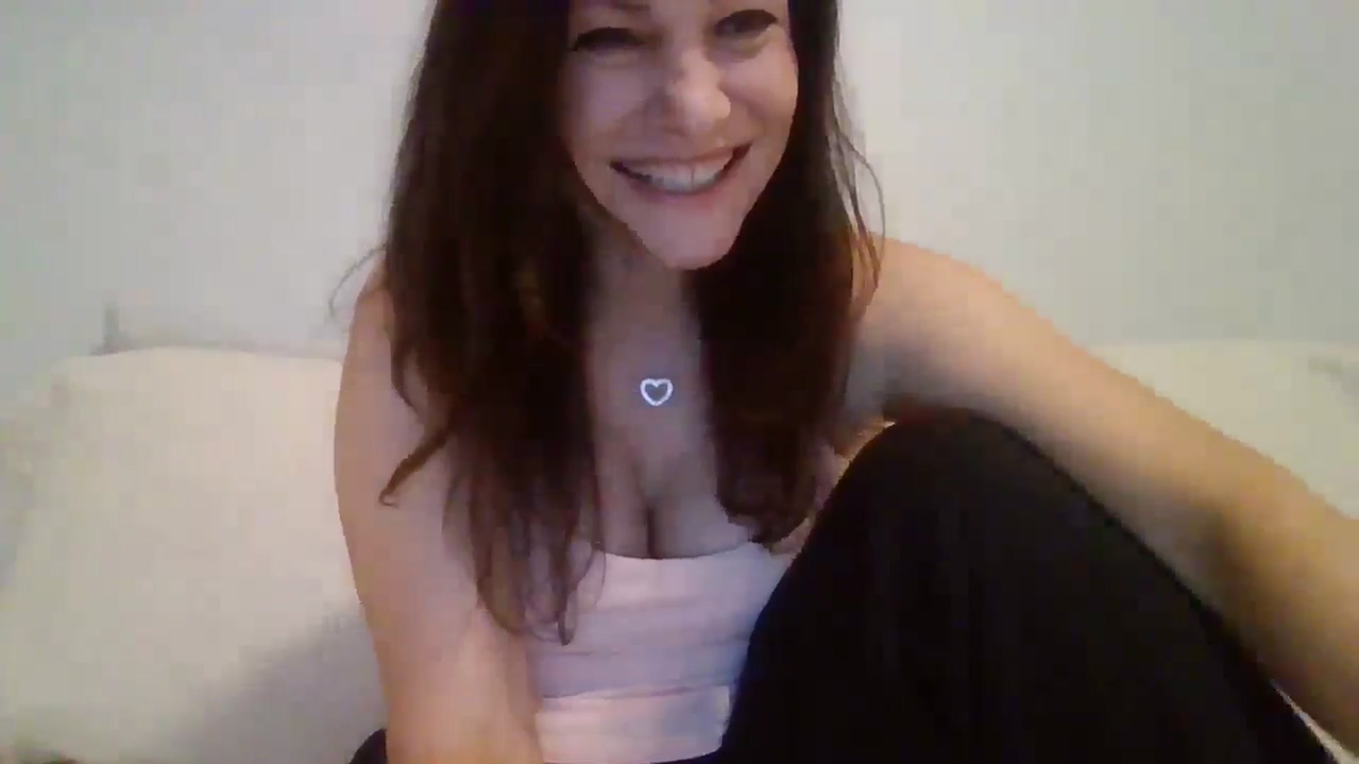 Gallery image thumbnail from LVDOLL's myfreecams stream on, 04/12/2026, 04:04 image 6 of 20