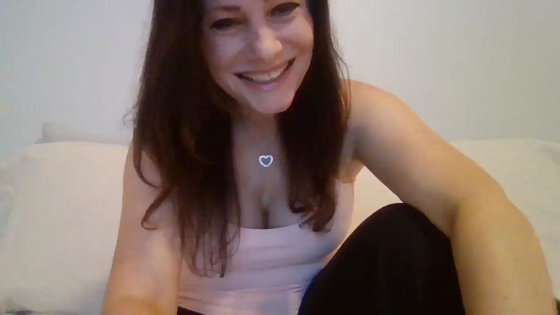 Gallery image thumbnail from LVDOLL's myfreecams stream on, 04/12/2026, 04:04 image 7 of 20