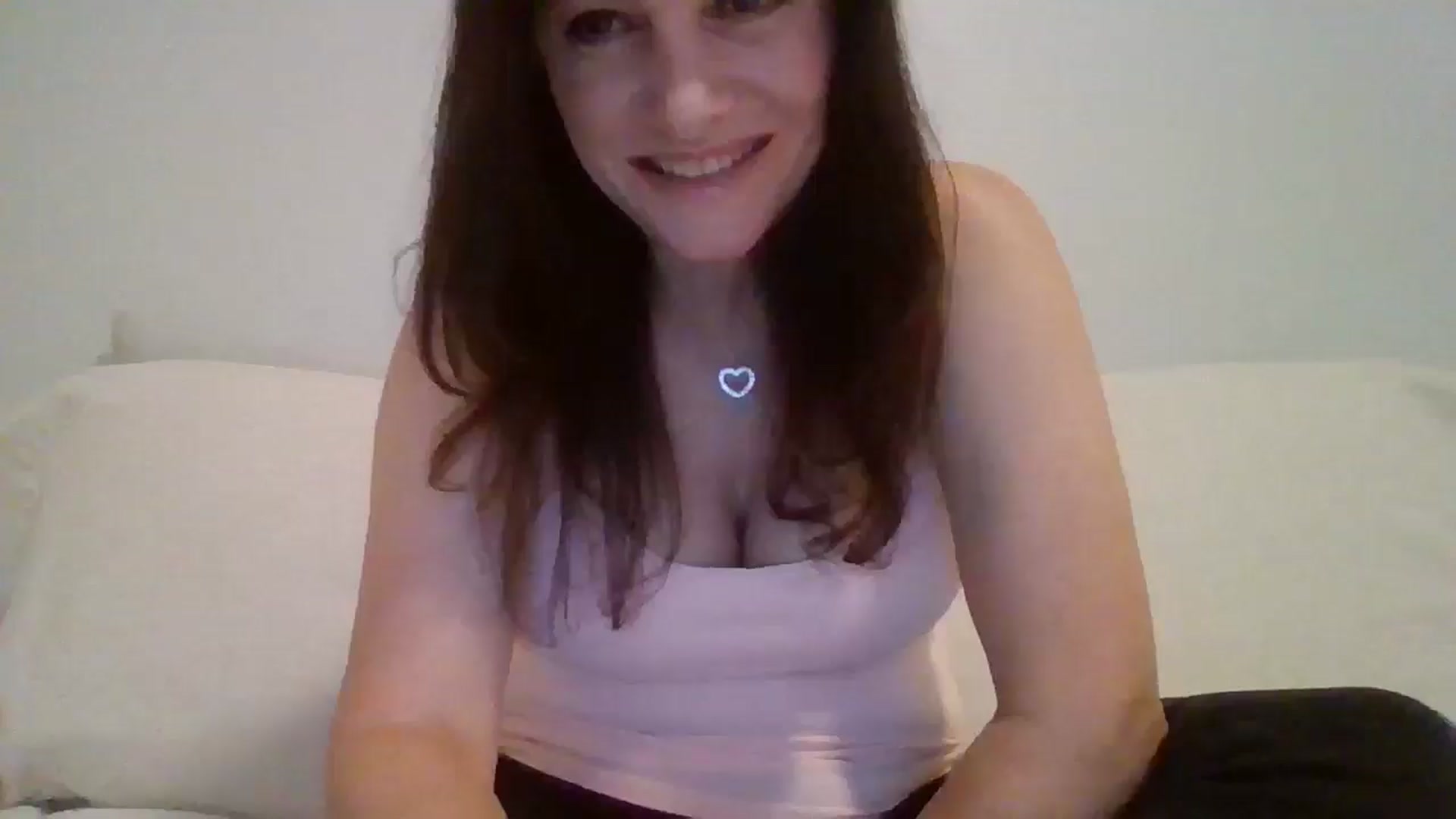 Gallery image thumbnail from LVDOLL's myfreecams stream on, 04/12/2026, 04:04 image 18 of 20
