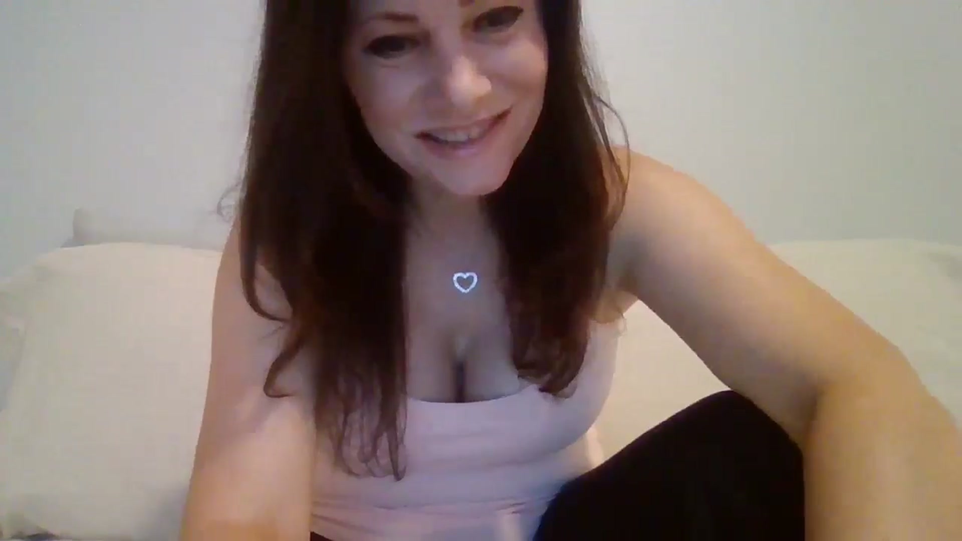 Gallery image thumbnail from LVDOLL's myfreecams stream on, 04/12/2026, 04:04 image 3 of 20