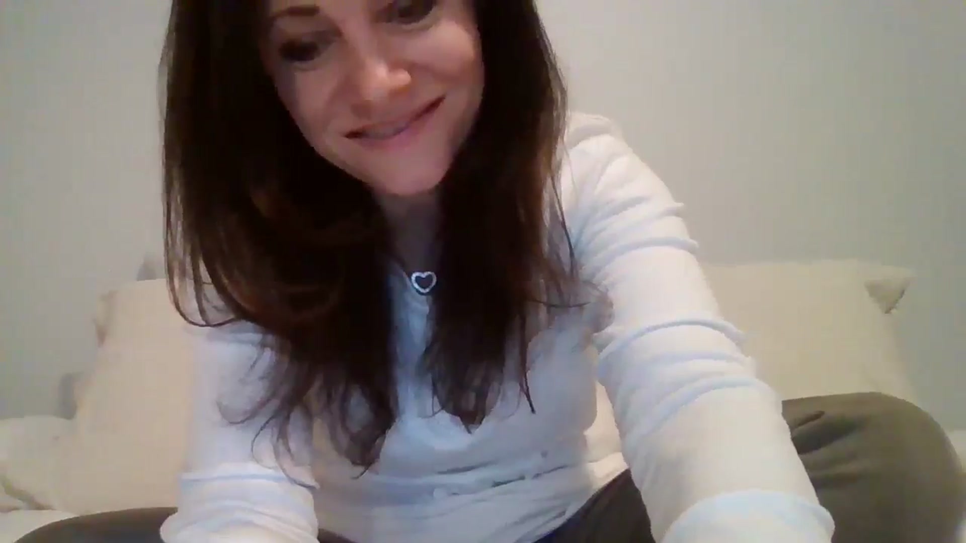 Gallery image thumbnail from LVDOLL's myfreecams stream on, 04/14/2026, 04:57 image 16 of 20