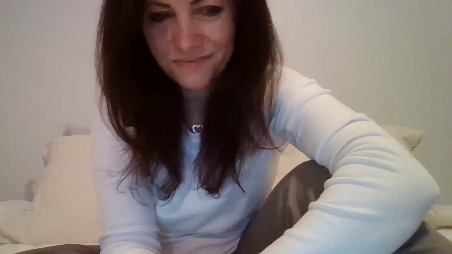 Gallery image thumbnail from LVDOLL's myfreecams stream on, 04/14/2026, 04:57 image 10 of 20
