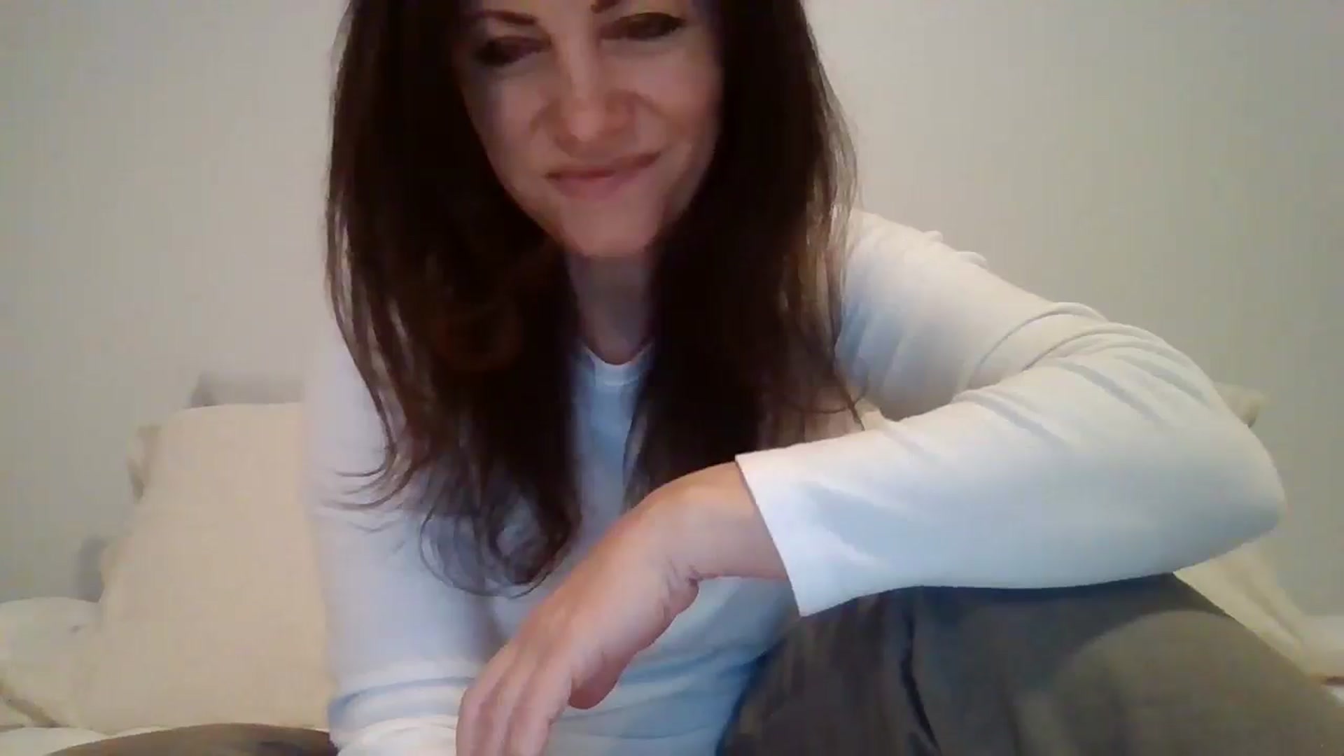 Gallery image thumbnail from LVDOLL's myfreecams stream on, 04/14/2026, 04:57 image 4 of 20