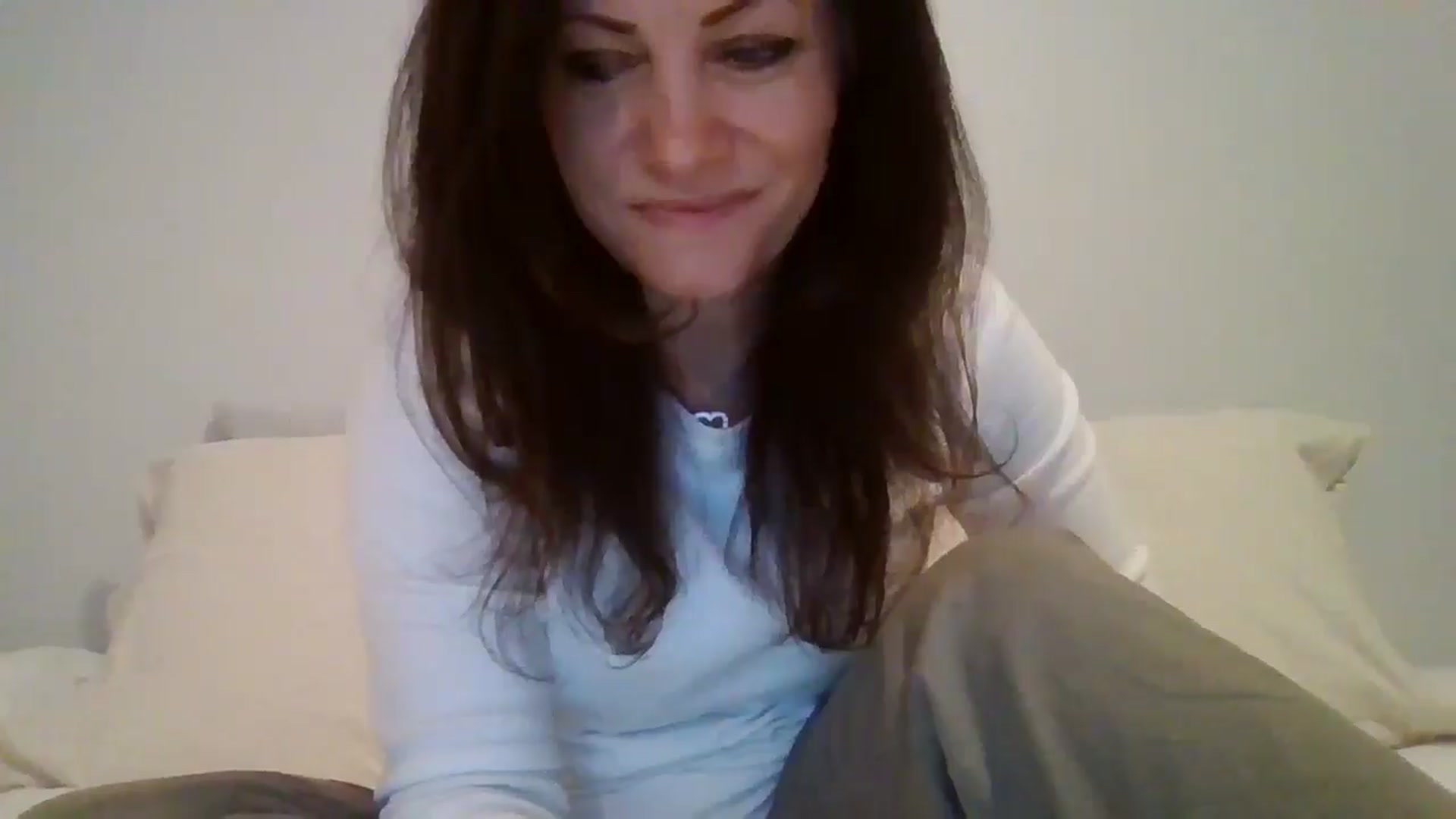 Gallery image thumbnail from LVDOLL's myfreecams stream on, 04/14/2026, 04:57 image 11 of 20