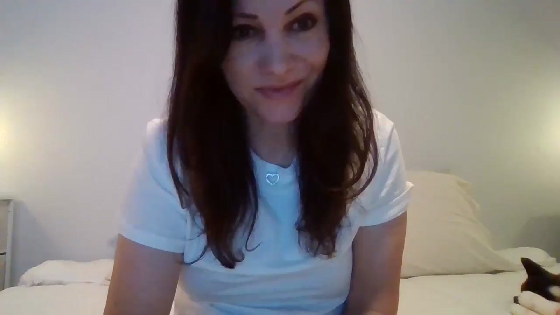 Gallery image thumbnail from LVDOLL's myfreecams stream on, 04/16/2026, 04:41 image 11 of 20