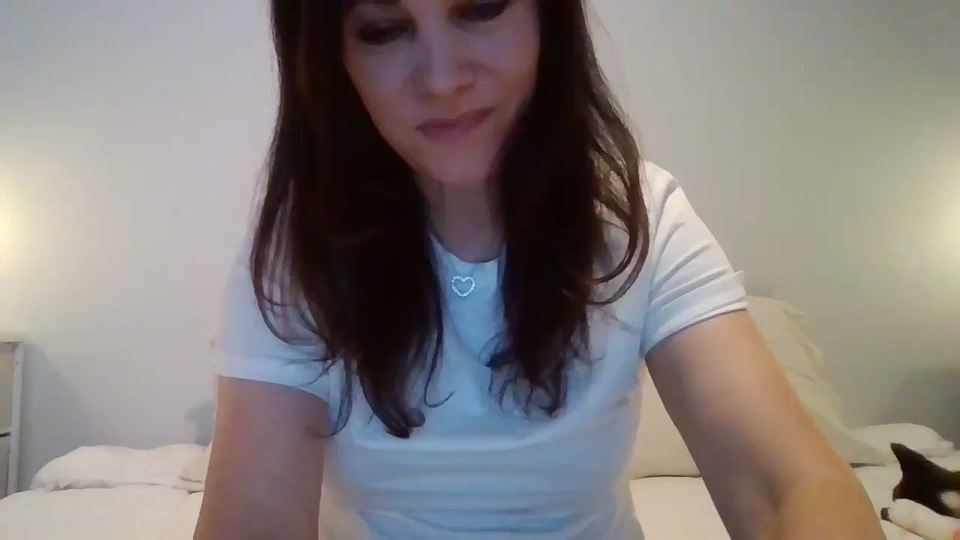 Gallery image thumbnail from LVDOLL's myfreecams stream on, 04/16/2026, 04:41 image 12 of 20