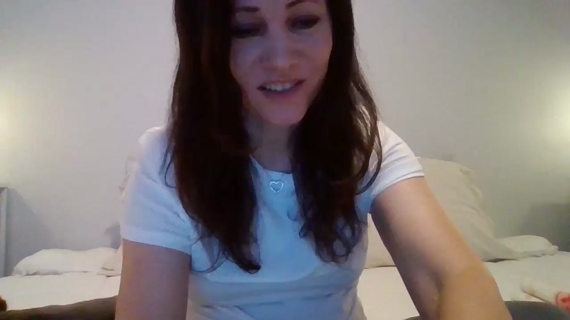 Gallery image thumbnail from LVDOLL's myfreecams stream on, 04/16/2026, 04:41 image 17 of 20
