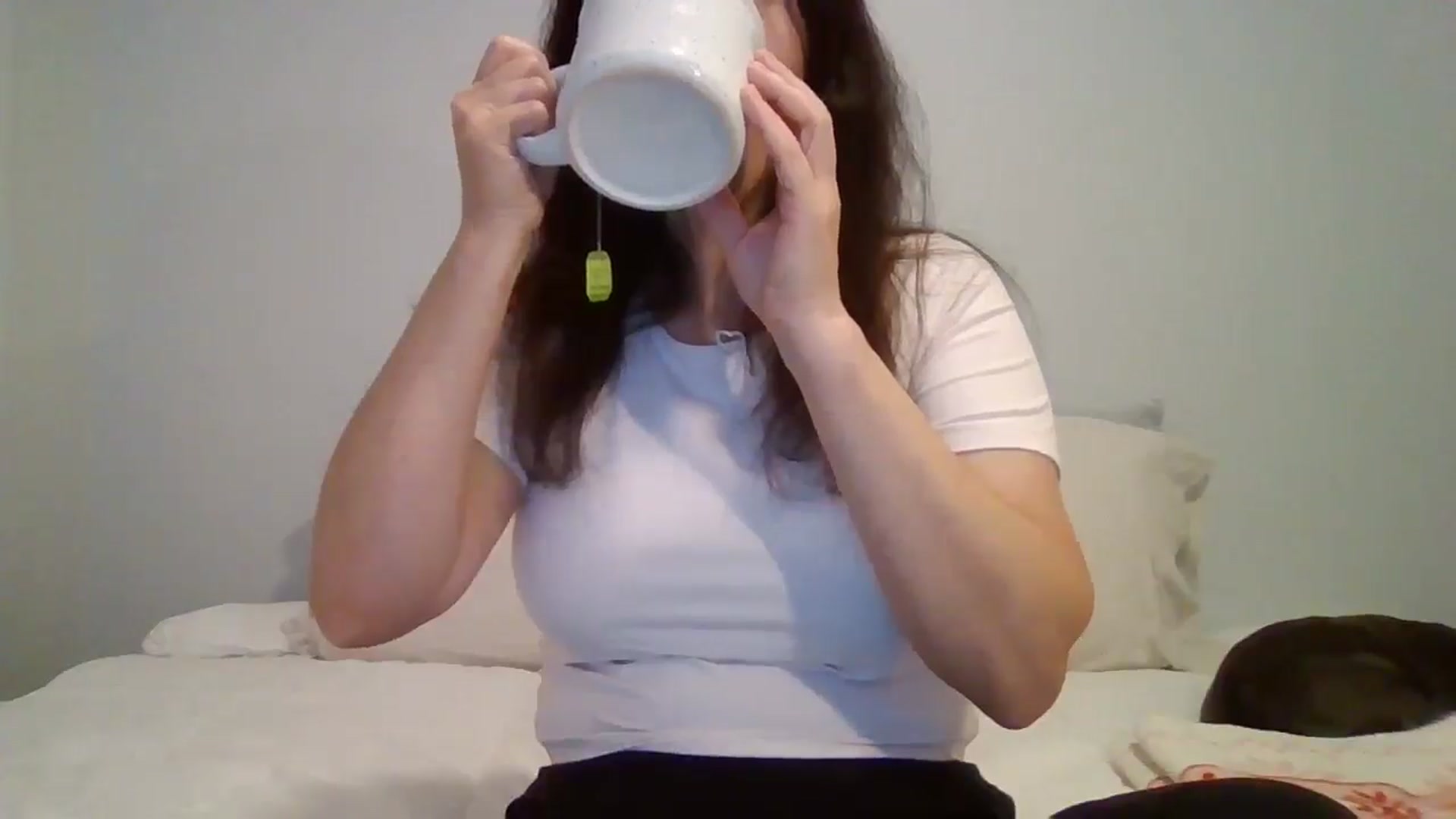 Gallery image thumbnail from LVDOLL's myfreecams stream on, 04/17/2026, 05:05 image 3 of 20