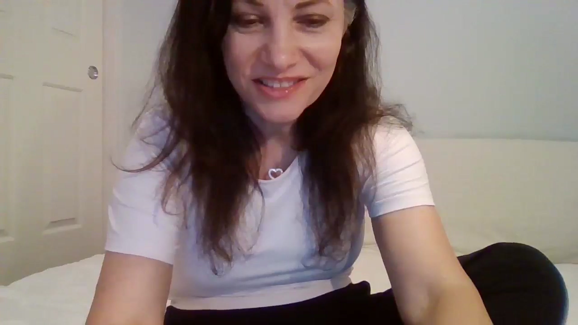 Gallery image thumbnail from LVDOLL's myfreecams stream on, 04/17/2026, 05:05 image 8 of 20