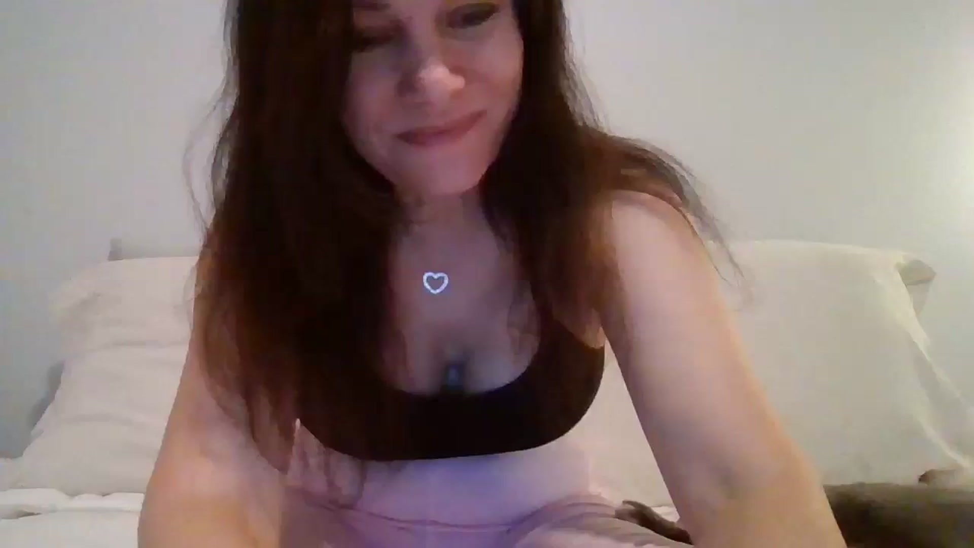 Gallery image thumbnail from LVDOLL's myfreecams stream on, 04/19/2026, 04:43 image 12 of 20