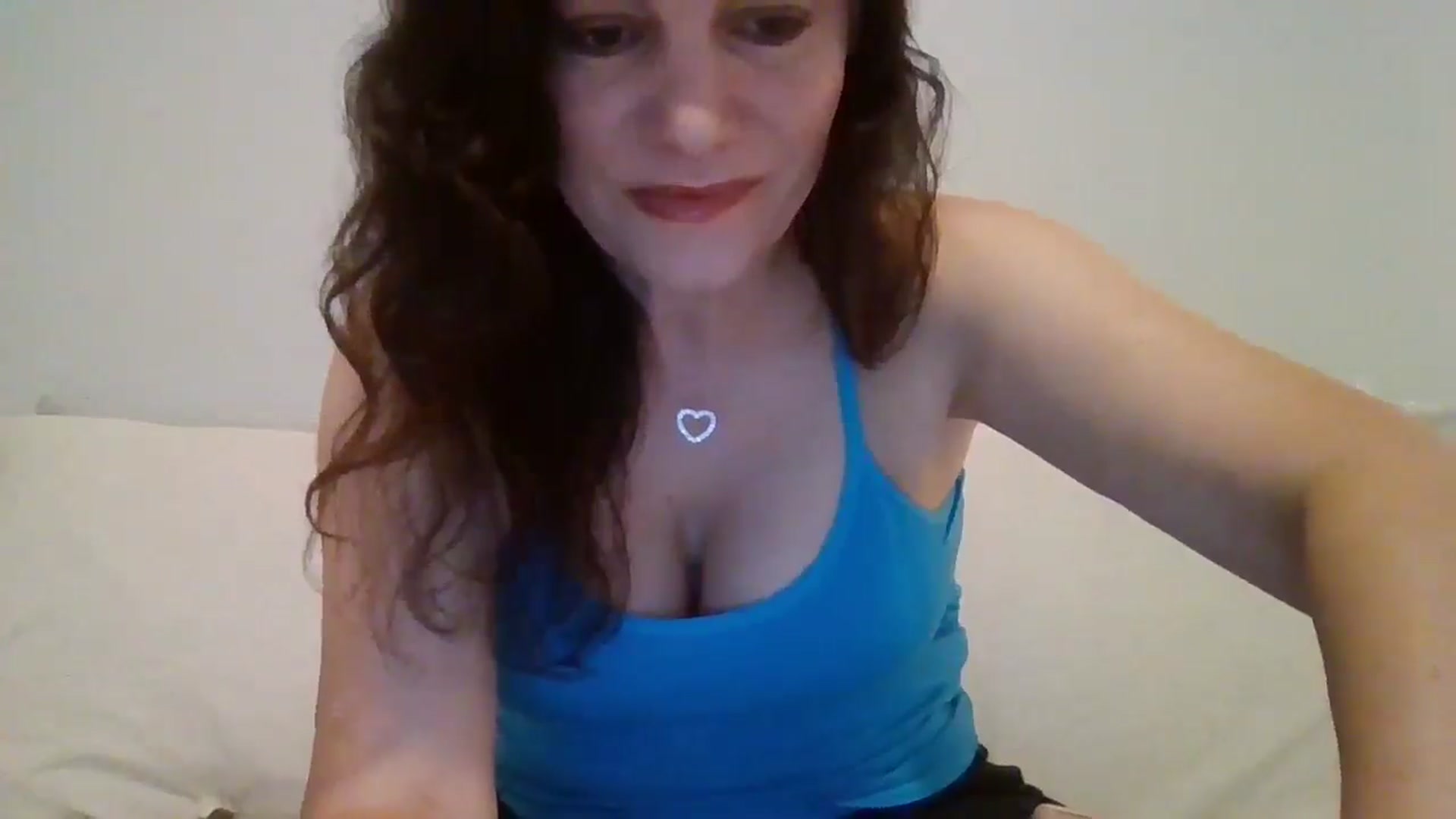 Gallery image thumbnail from LVDOLL's myfreecams stream on, 04/20/2026, 04:05 image 16 of 20