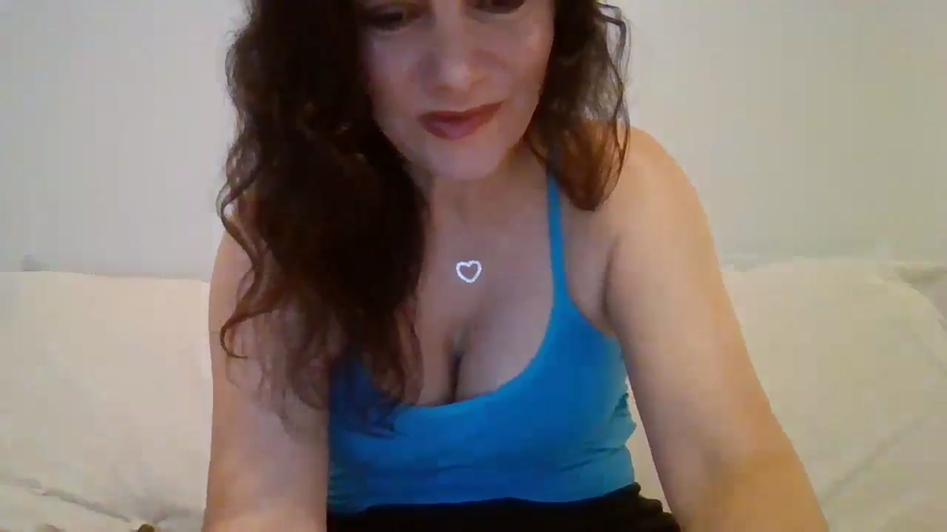 Gallery image thumbnail from LVDOLL's myfreecams stream on, 04/20/2026, 04:05 image 10 of 20