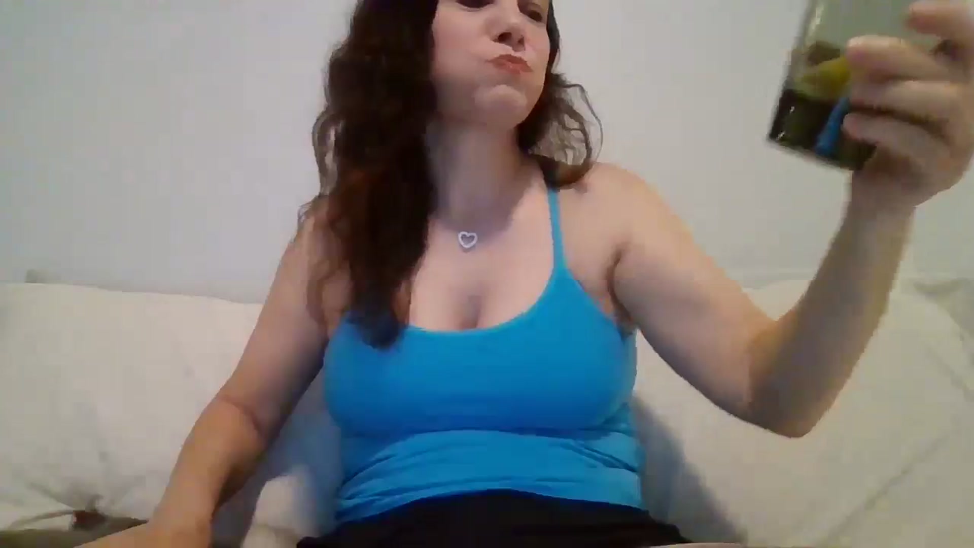 Gallery image thumbnail from LVDOLL's myfreecams stream on, 04/20/2026, 04:05 image 5 of 20