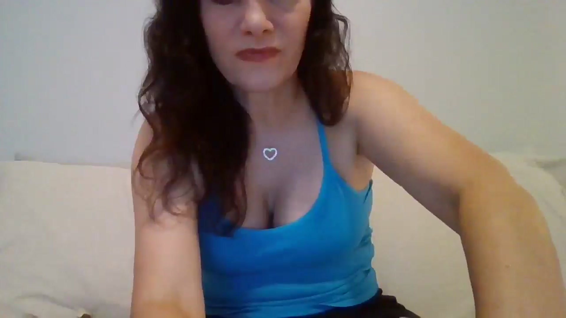 Gallery image thumbnail from LVDOLL's myfreecams stream on, 04/20/2026, 04:05 image 17 of 20