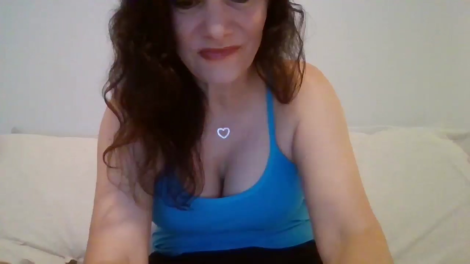 Gallery image thumbnail from LVDOLL's myfreecams stream on, 04/20/2026, 04:05 image 9 of 20