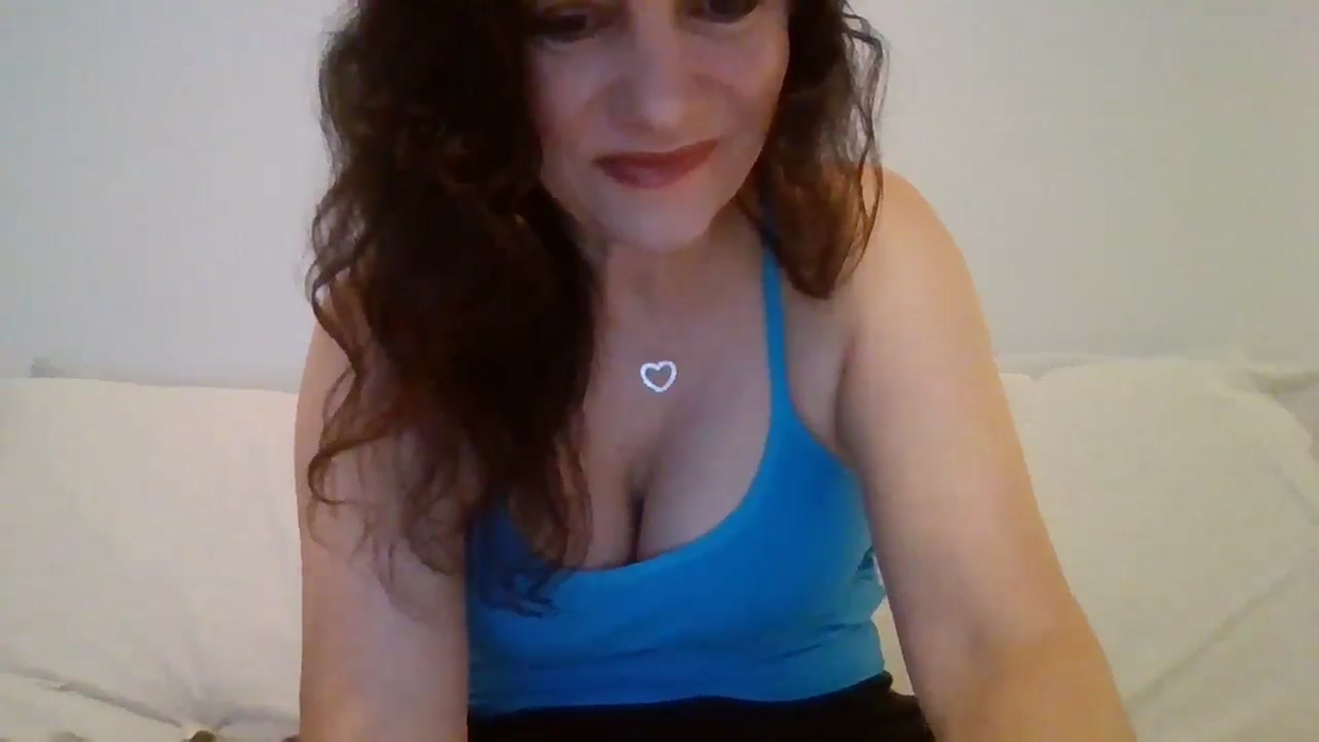 Gallery image thumbnail from LVDOLL's myfreecams stream on, 04/20/2026, 04:05 image 11 of 20