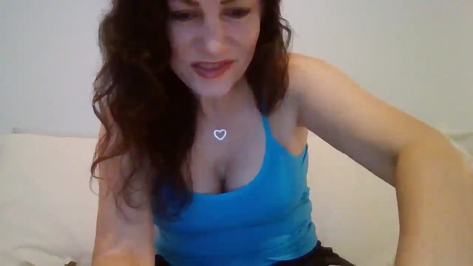 Gallery image thumbnail from LVDOLL's myfreecams stream on, 04/20/2026, 04:05 image 19 of 20