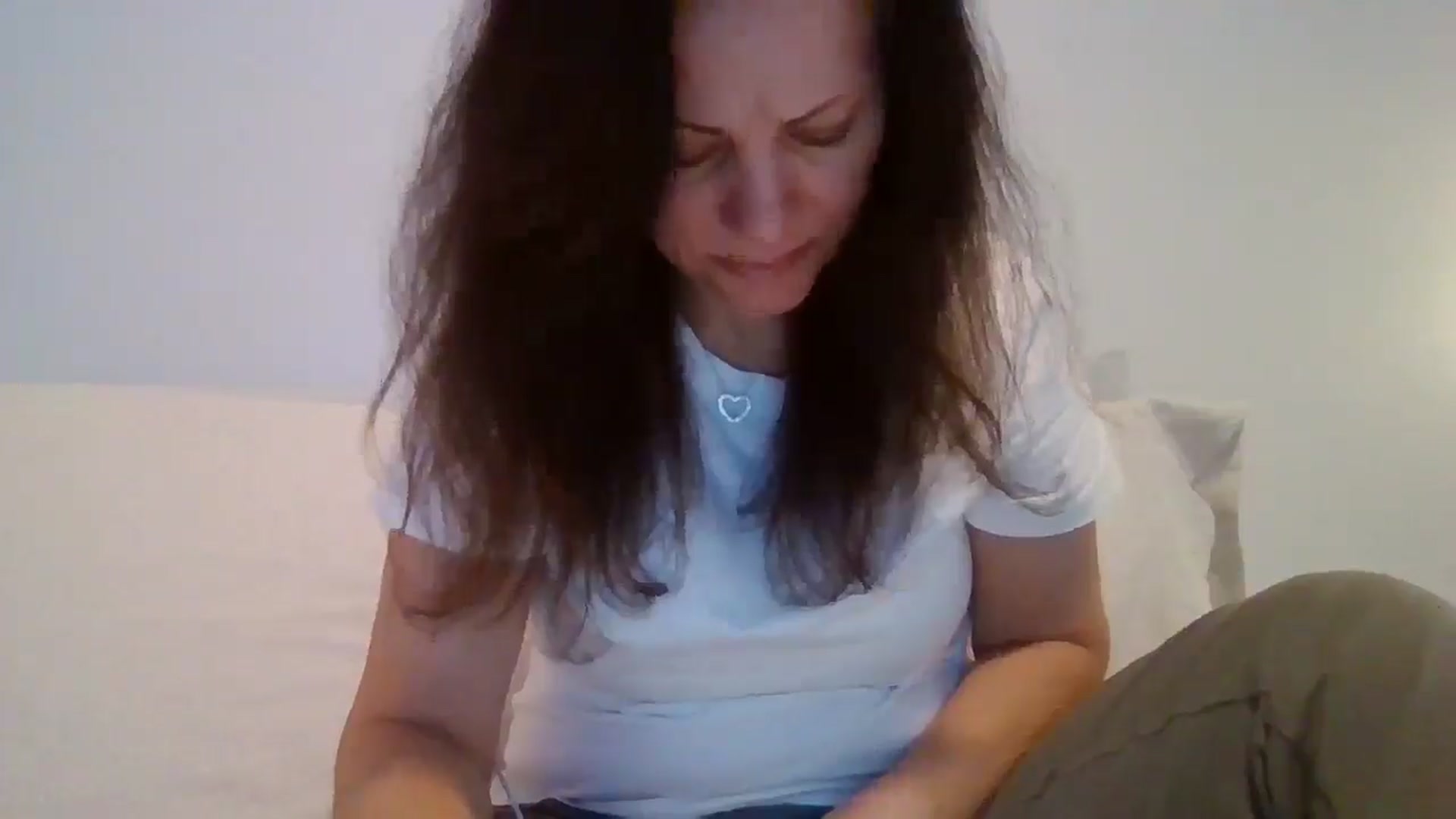 Gallery image thumbnail from LVDOLL's myfreecams stream on, 04/21/2026, 01:54 image 18 of 20