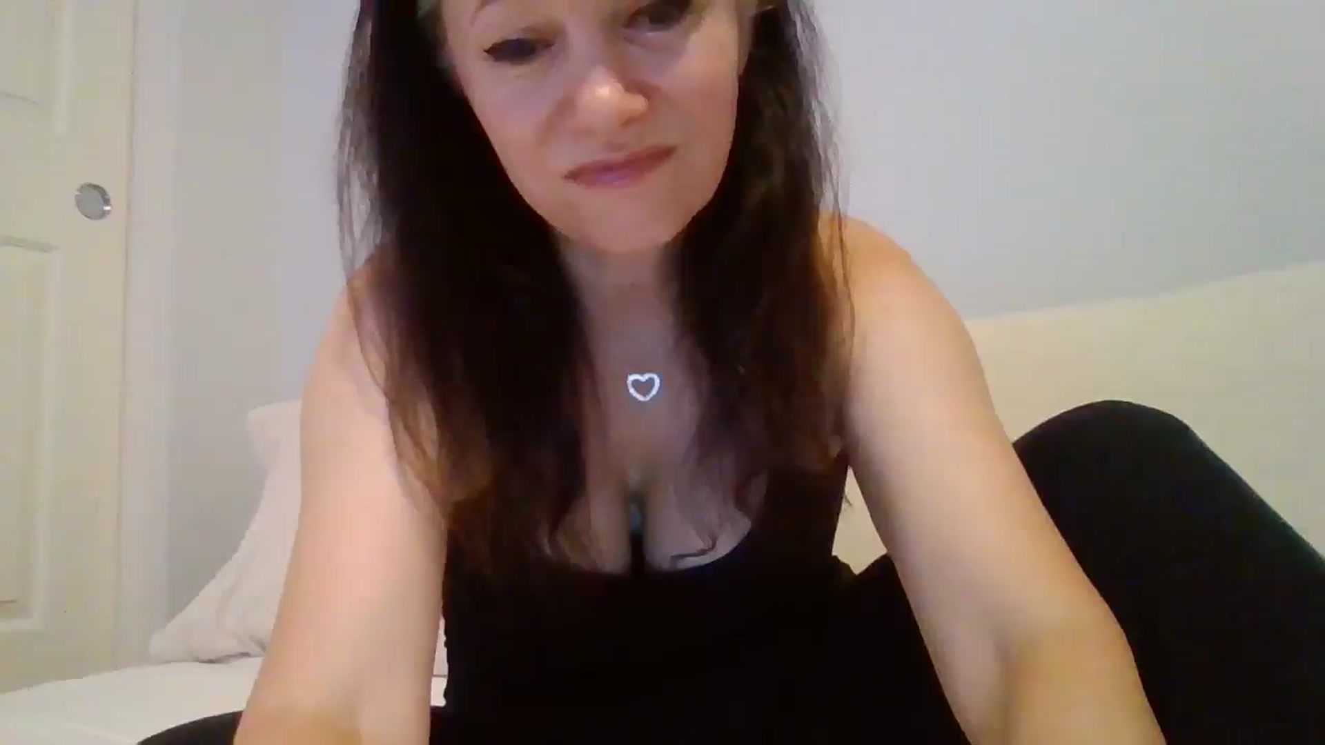 Gallery image thumbnail from LVDOLL's myfreecams stream on, 04/23/2026, 05:01 image 13 of 20