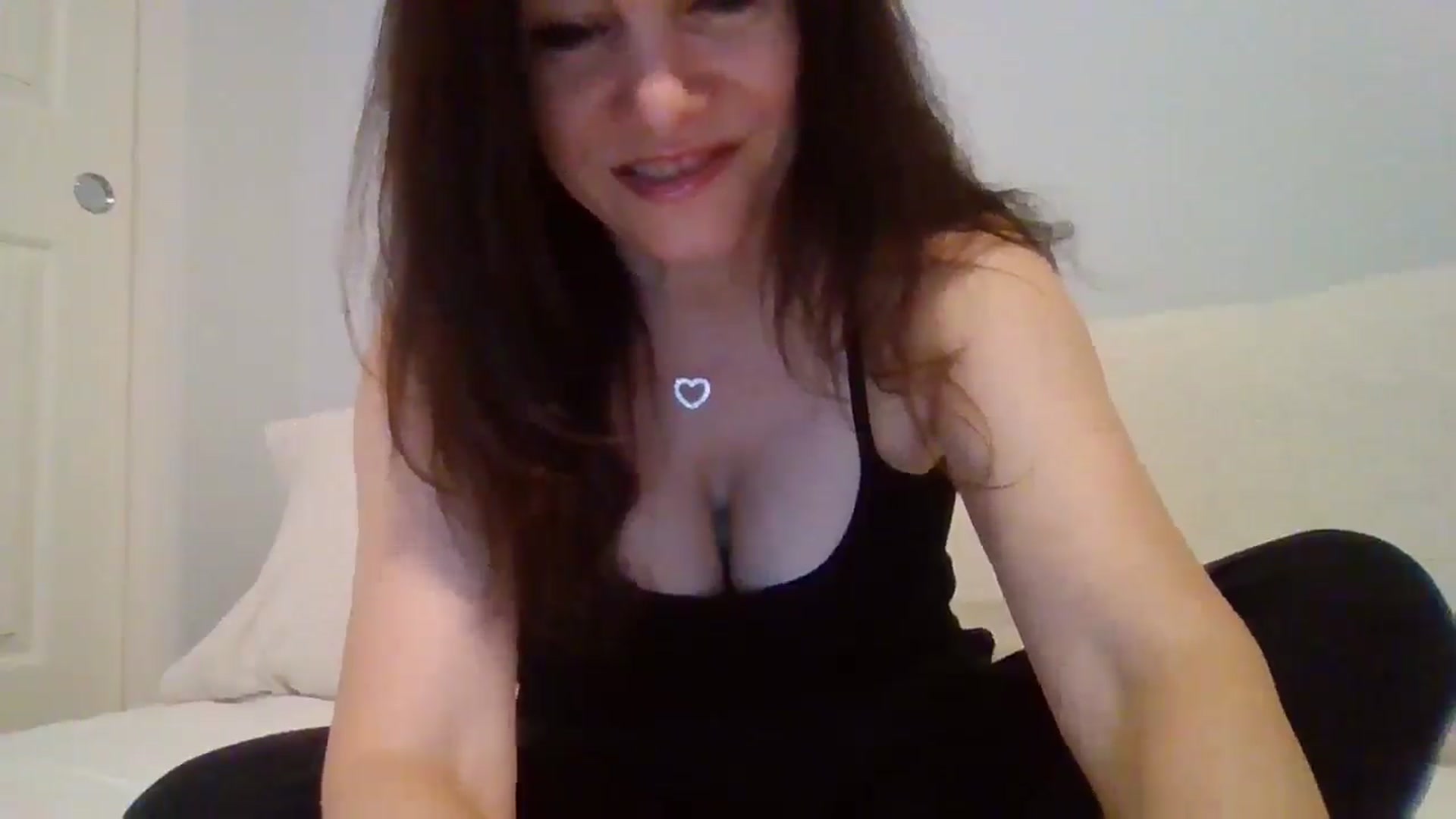 Gallery image thumbnail from LVDOLL's myfreecams stream on, 04/23/2026, 05:01 image 4 of 20