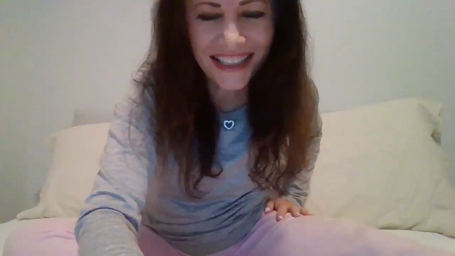 Gallery image thumbnail from LVDOLL's myfreecams stream on, 04/24/2026, 03:27 image 6 of 20