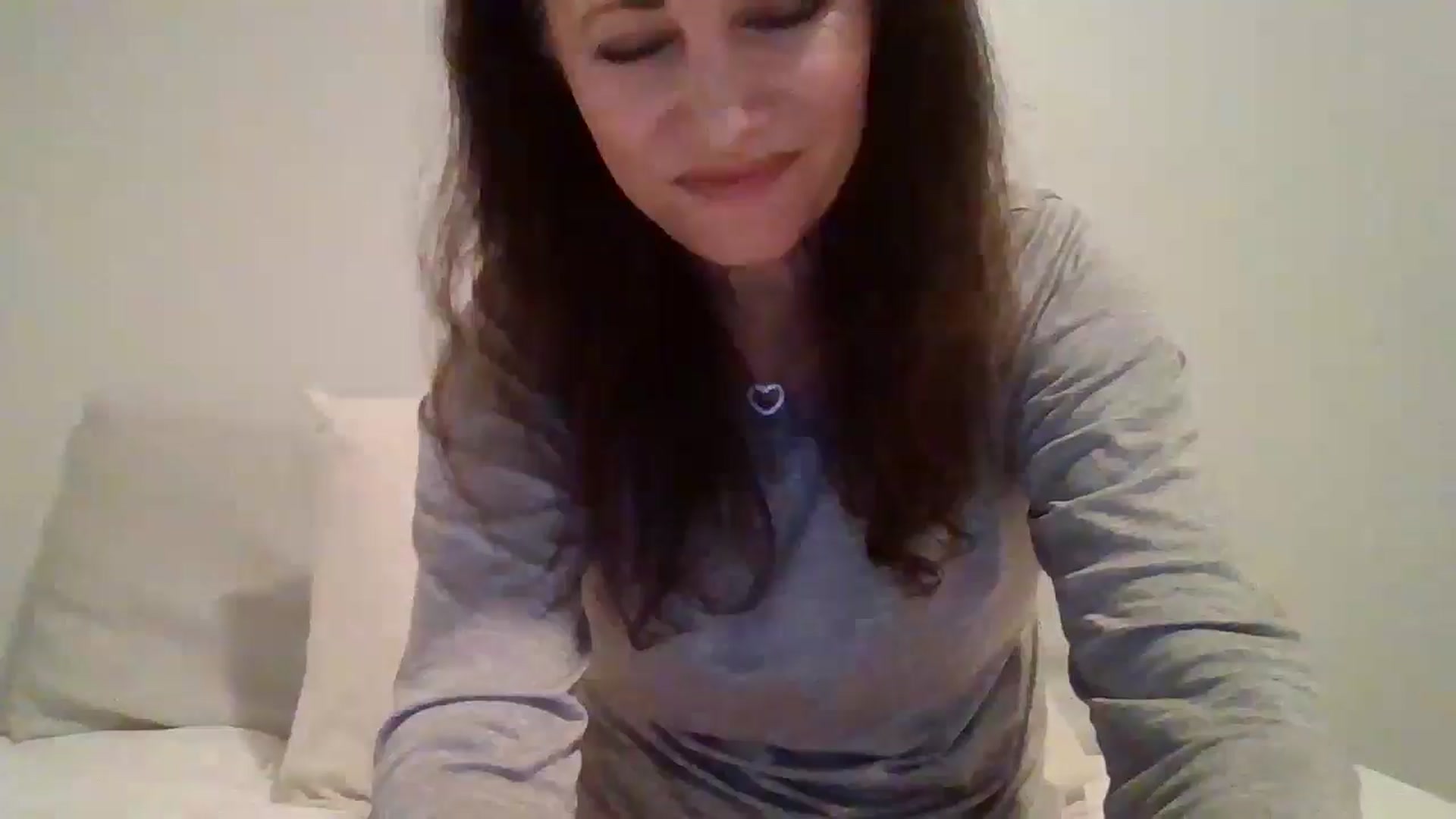 Gallery image thumbnail from LVDOLL's myfreecams stream on, 04/24/2026, 05:32 image 14 of 20