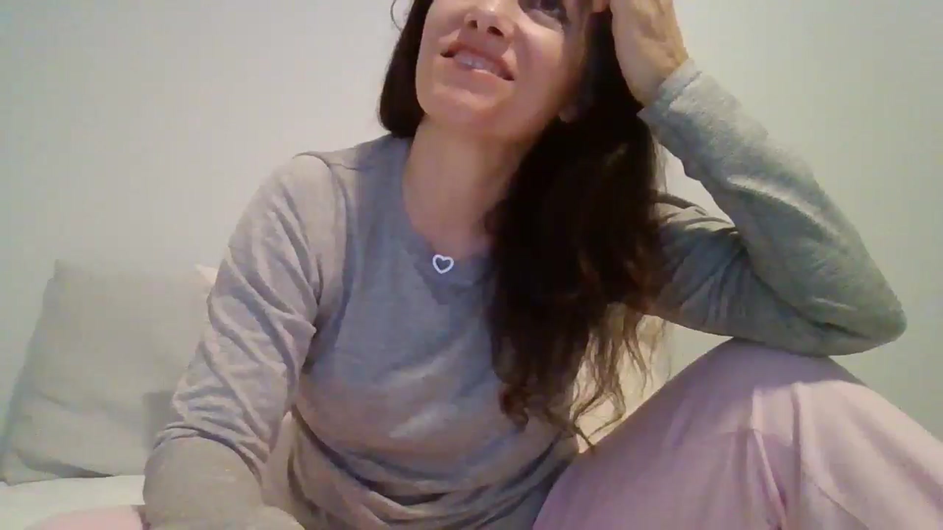 Gallery image thumbnail from LVDOLL's myfreecams stream on, 04/24/2026, 05:32 image 18 of 20