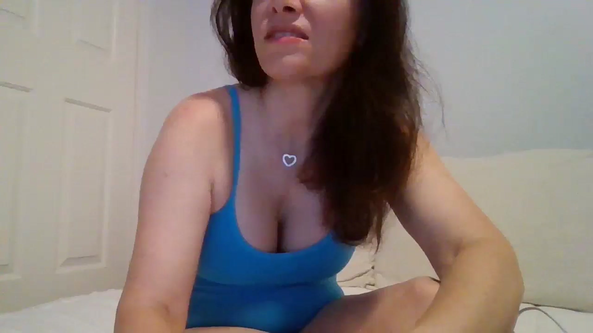 Gallery image thumbnail from LVDOLL's myfreecams stream on, 04/26/2026, 04:13 image 17 of 20