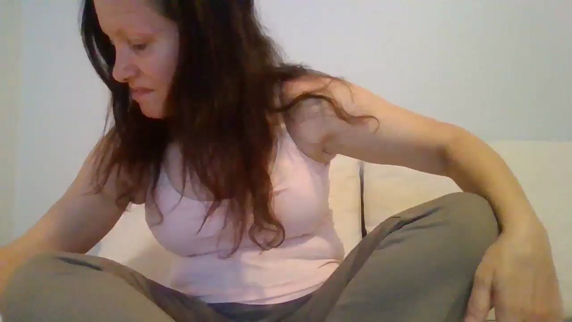 Gallery image thumbnail from LVDOLL's myfreecams stream on, 05/01/2026, 06:11 image 13 of 20