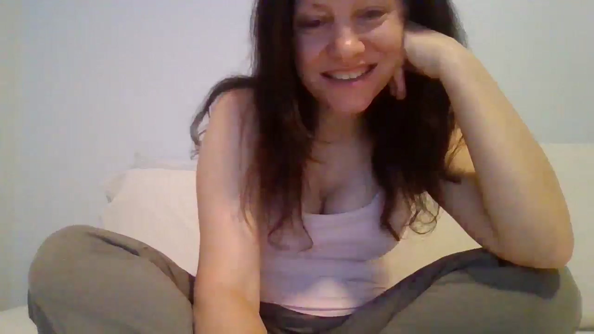 Gallery image thumbnail from LVDOLL's myfreecams stream on, 05/01/2026, 06:11 image 18 of 20